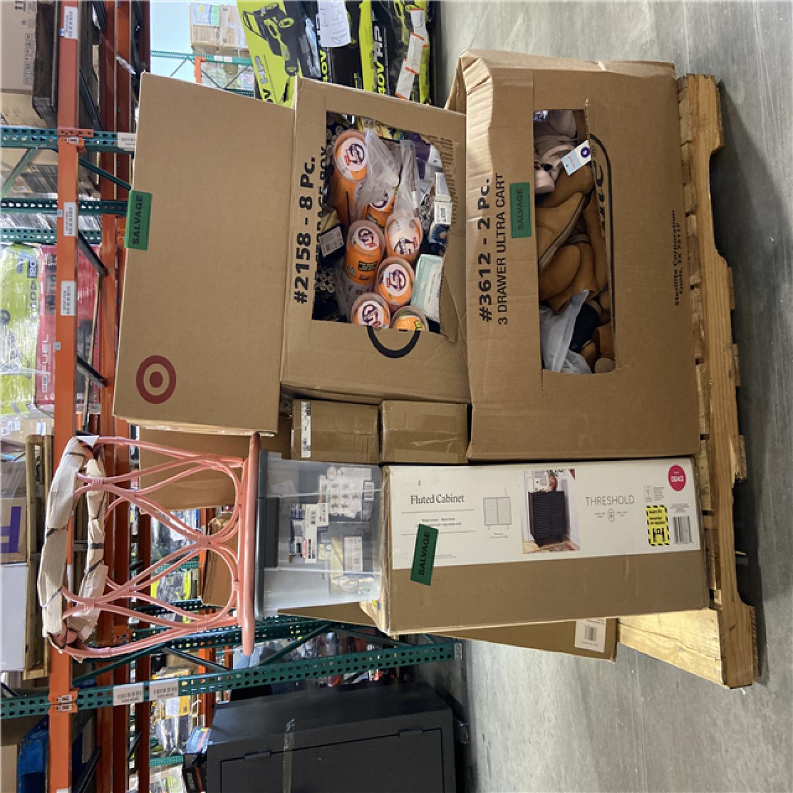 DALLAS LOCATION - BULLSEYE CLOTHING, HOME GOODS PALLET