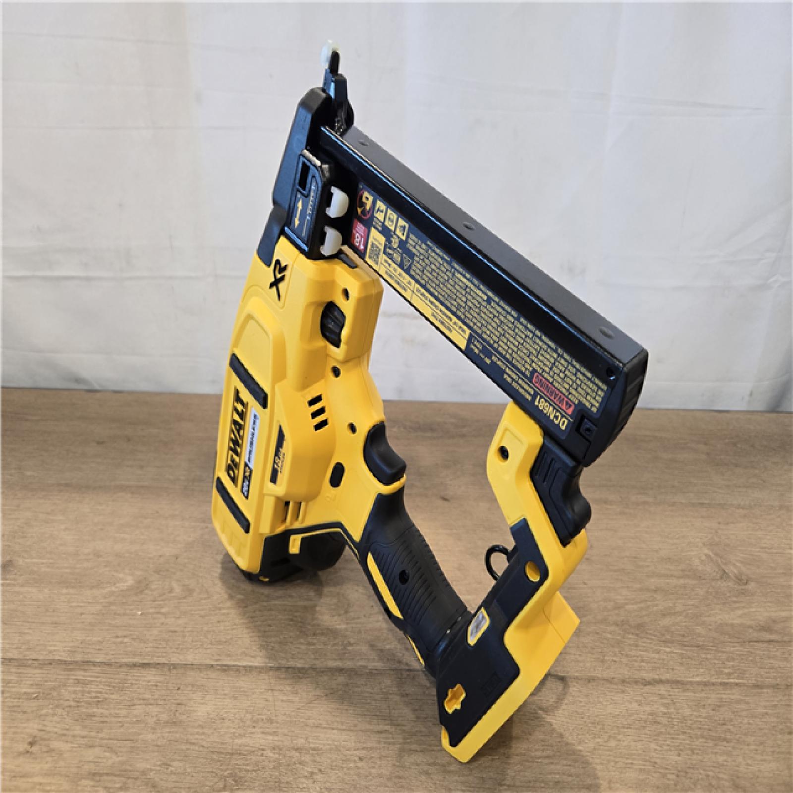 AS-IS DEWALT Cordless 18-Gauge Narrow Crown Stapler (Tool Only)