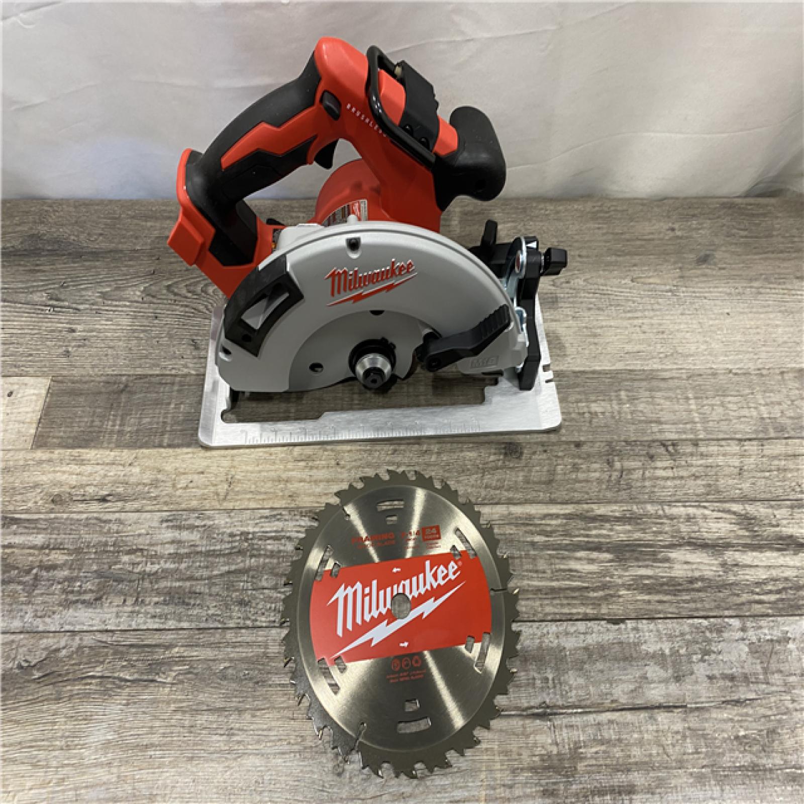 AS-IS Milwaukee 18V Lithium-Ion Brushless Cordless 7-1/4 in. Circular Saw (Tool-Only)