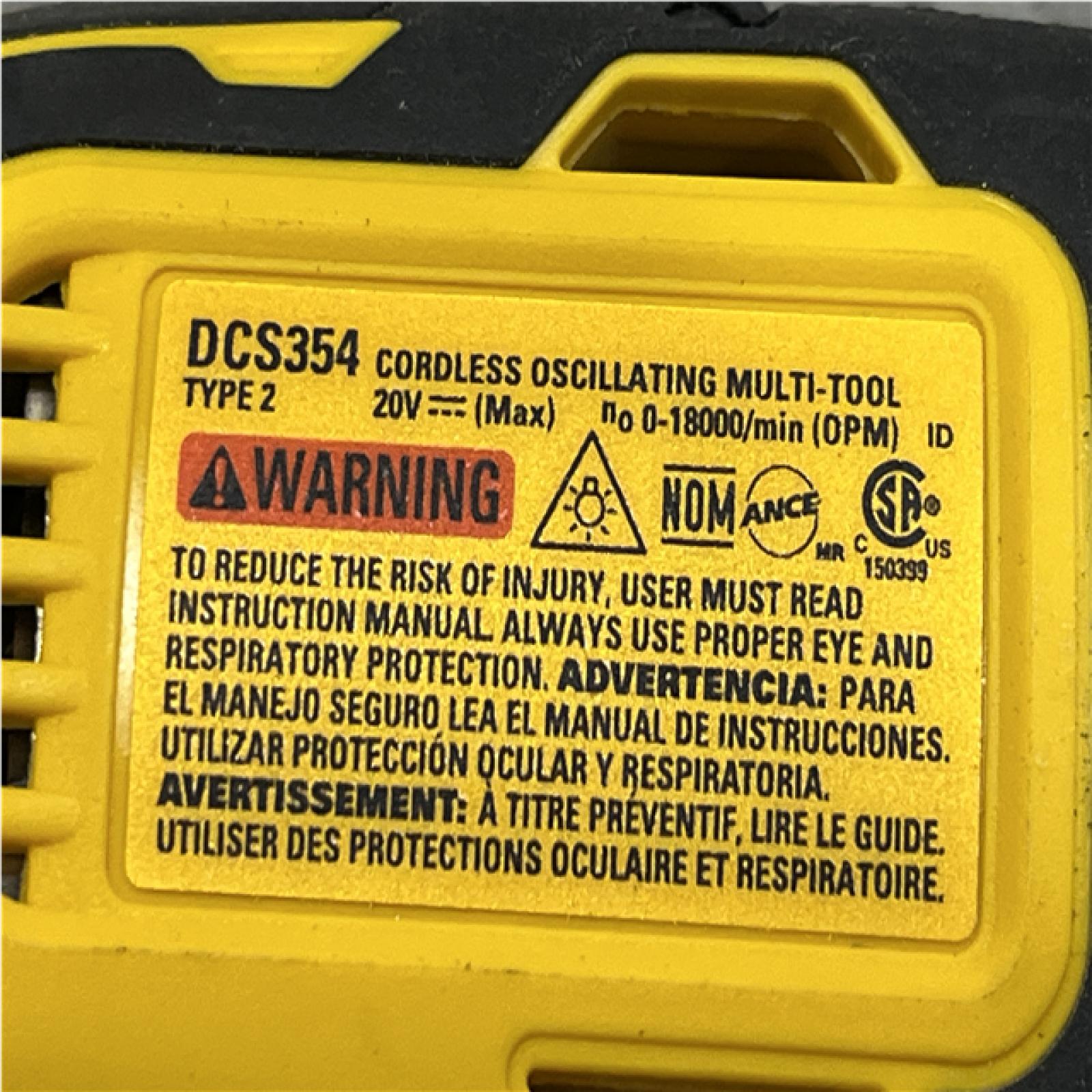 AS-IS DEWALT ATOMIC 20V MAX Lithium-Ion Cordless Brushless Oscillating Tool Kit