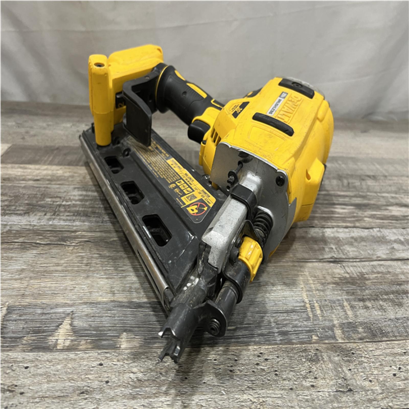 AS-IS DEWALT 20V MAX Brushless Li-Ion Framing Nailer (Tool Only)