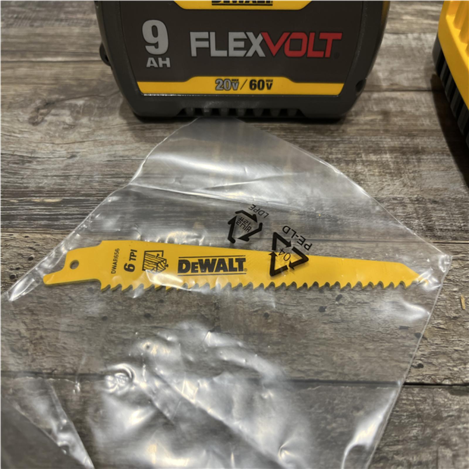 AS-IS DEWALT FLEXVOLT 60-Volt MAX Cordless Brushless Reciprocating Saw Kit