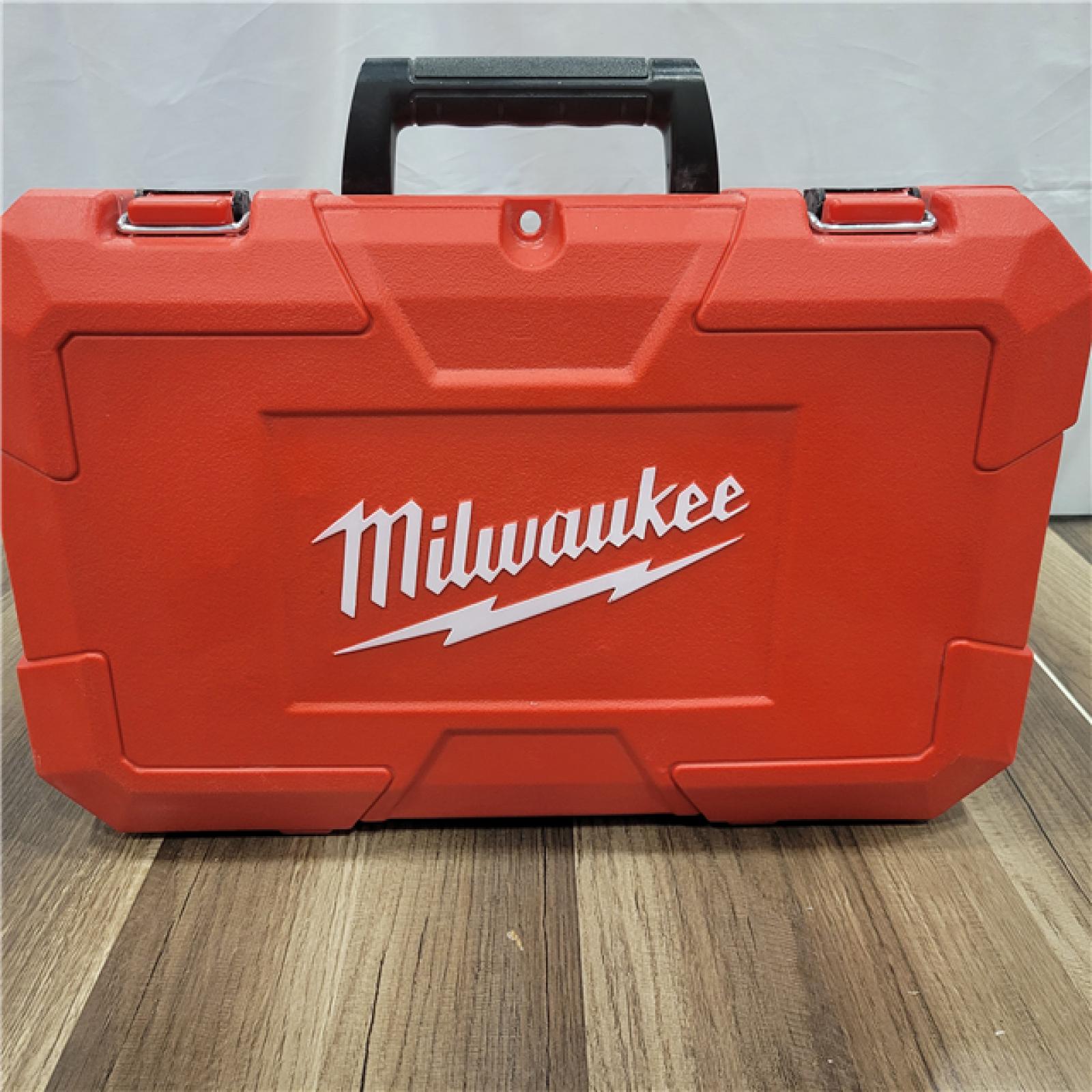 AS-IS Milwaukee 1 in. SDS Plus D-Handle Rotary Handle w/ Case