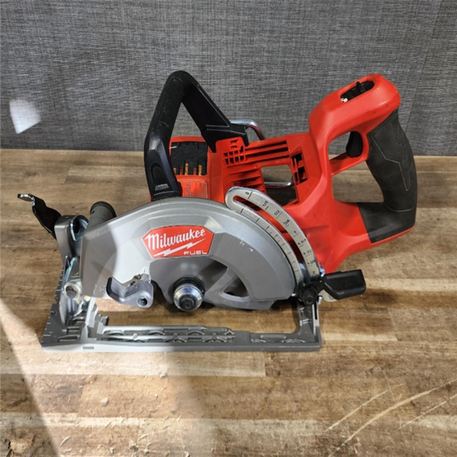 HOUSTON LOCATION - AS-IS MILWAUKEE 7-1/4 REAR HANDLE CIRCULAR SAW (TOOL ONLY)