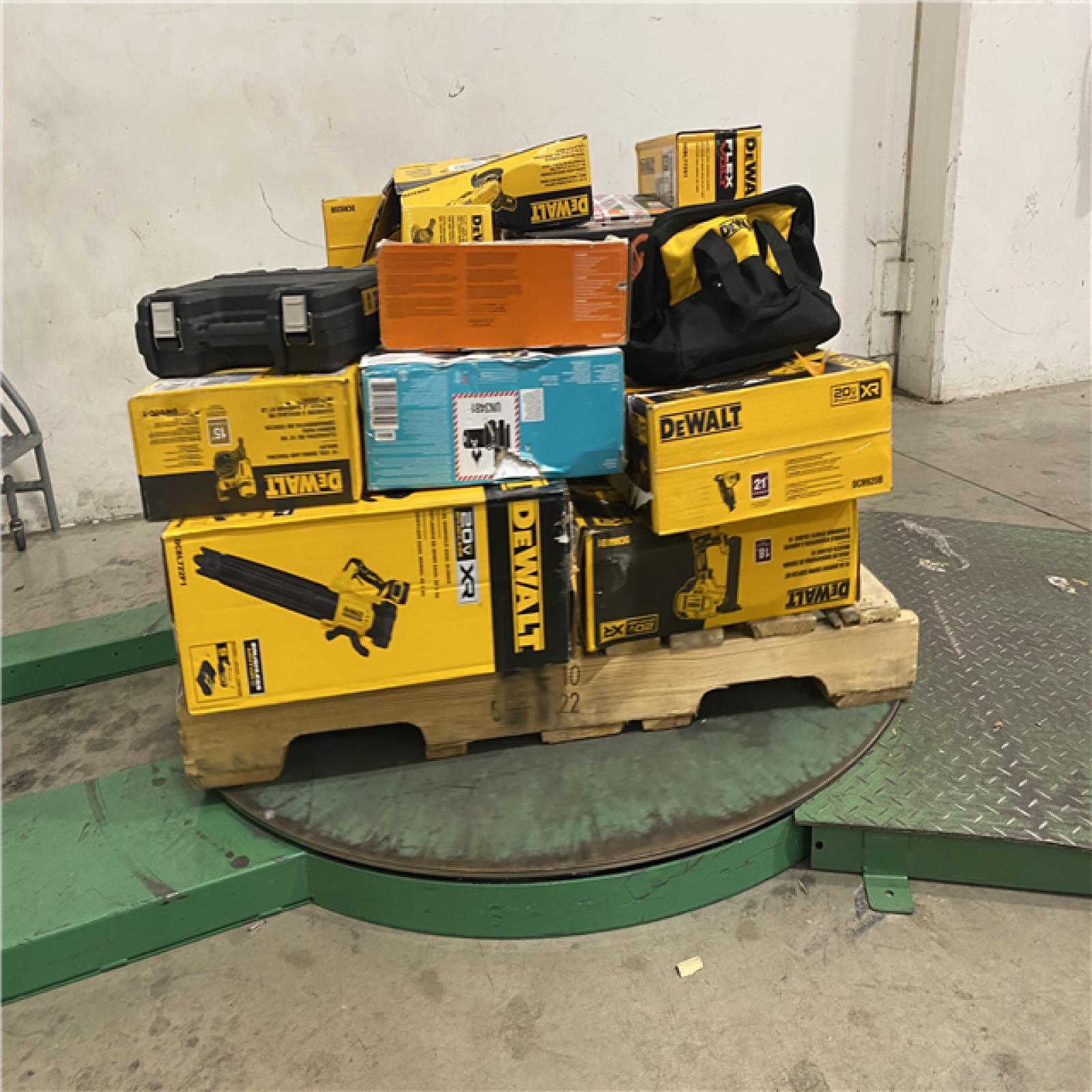 Dallas Location - As-Is Tool Pallet