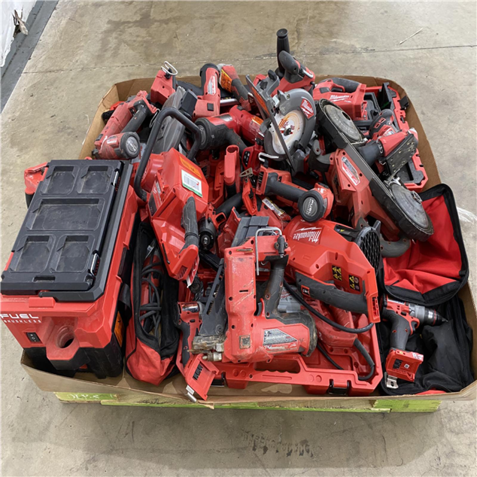 Houston Location AS IS - Tool Pallet