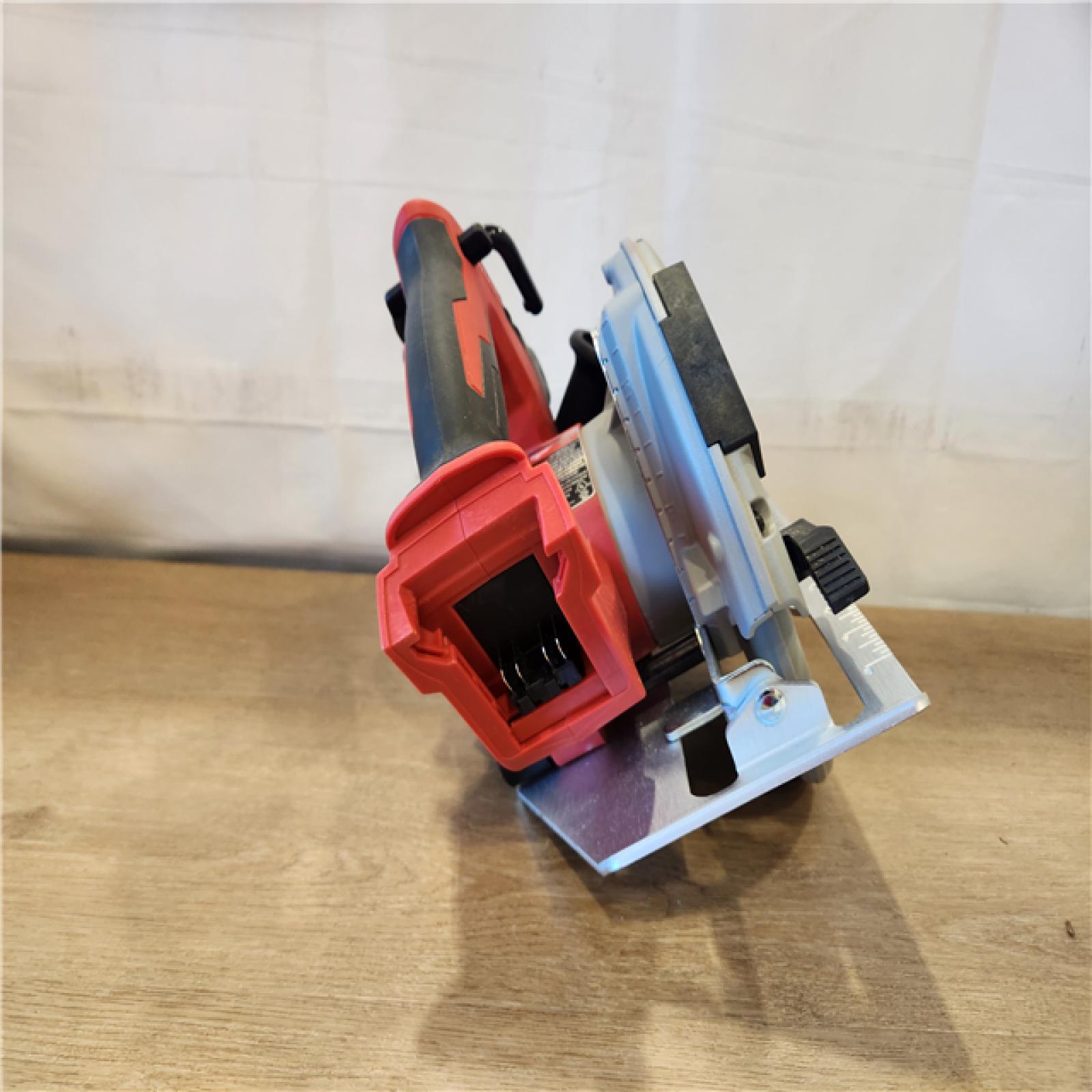 AS-IS- Milwaukee M18 7-1/4  18V Brushless Circular Saw (Bare Tool)