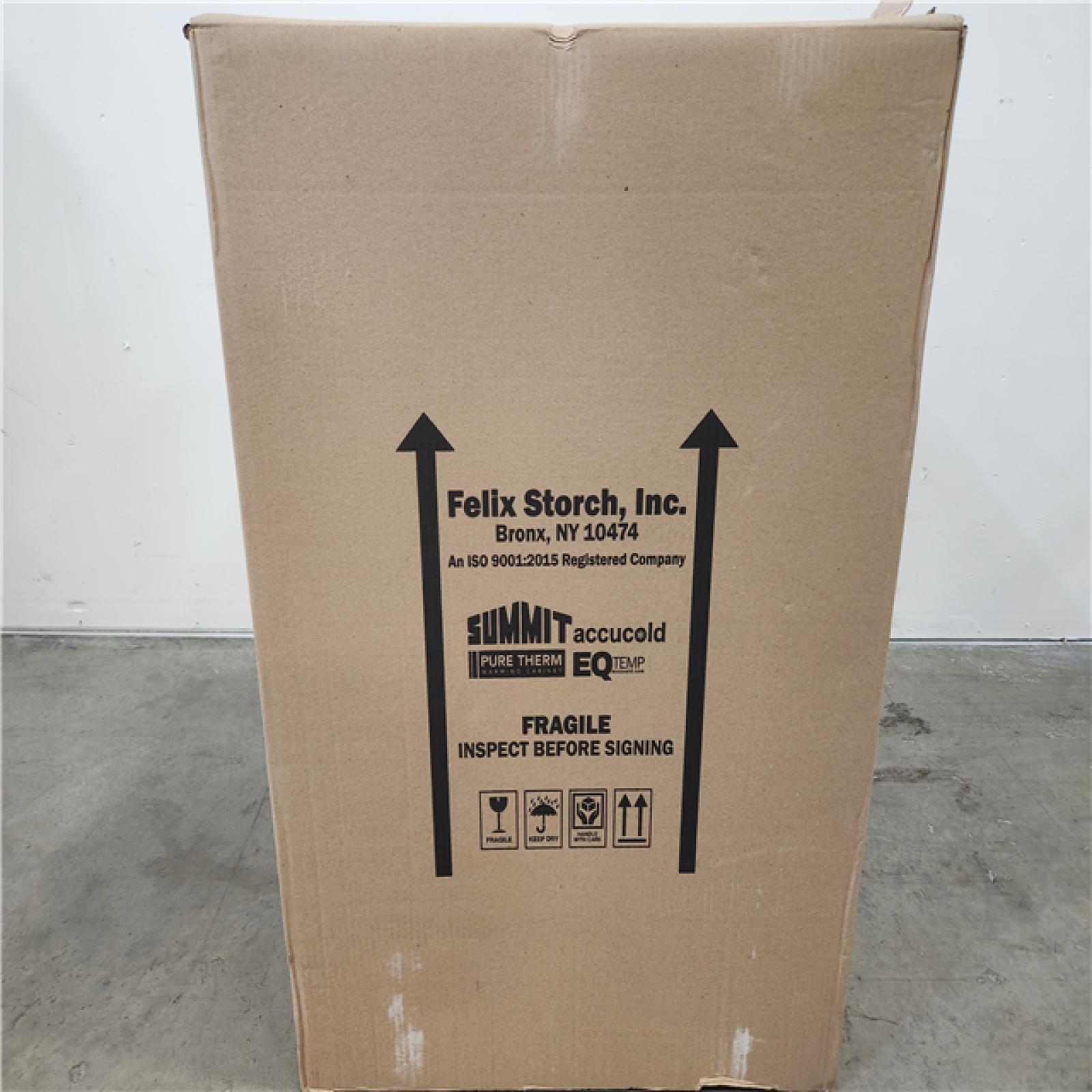 Phoenix Location NEW Summit Appliance 24 in. Single Gas Wall Oven in Black