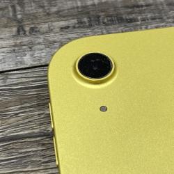 AS-IS Apple iPad 10th Gen 64GB Yellow Wi-Fi MPQ23LL/A