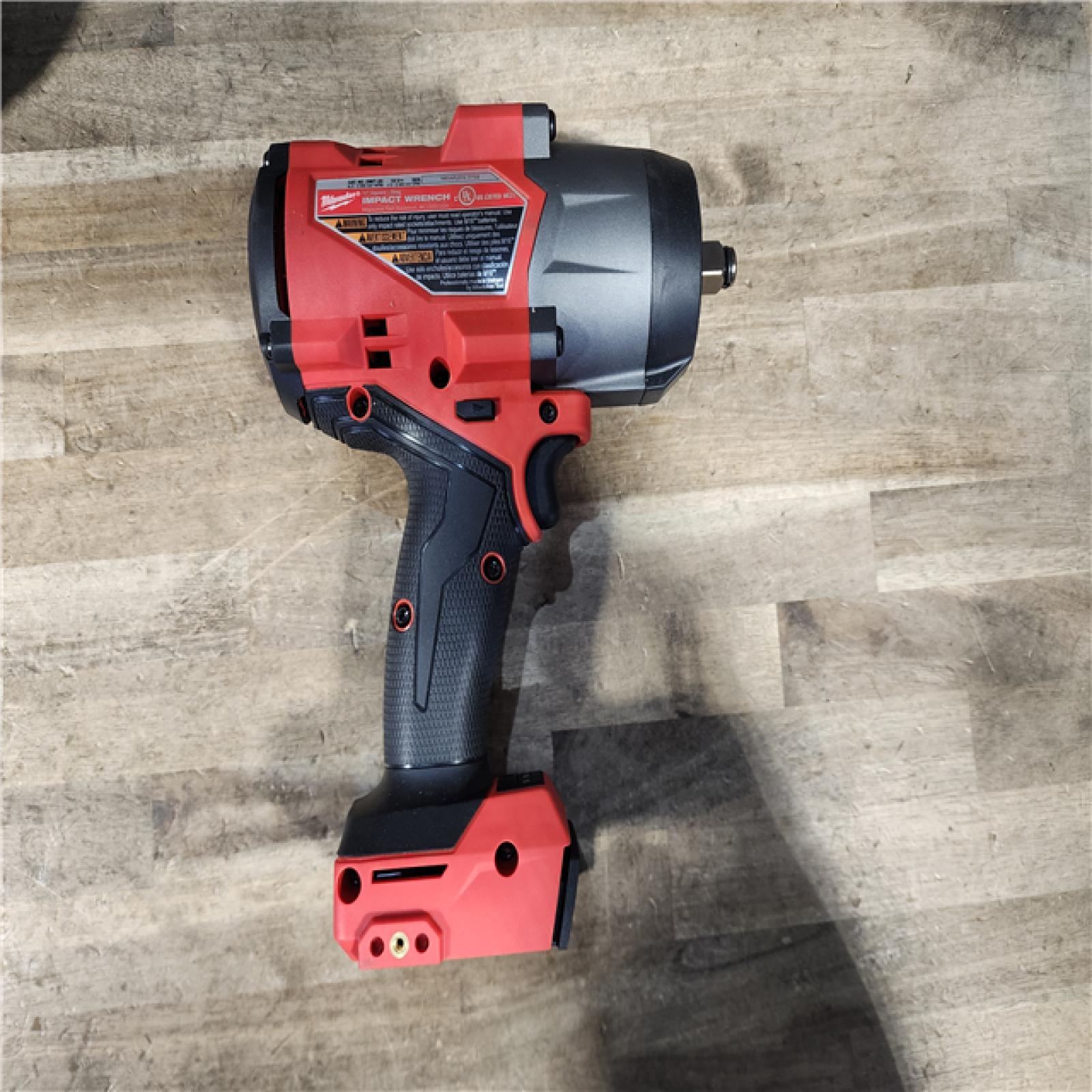 HOUSTON LOCATION - AS-IS Milwaukee FUEL 18V Lithium-Ion Brushless Cordless 1/2 in. Impact Wrench w/Friction Ring Kit