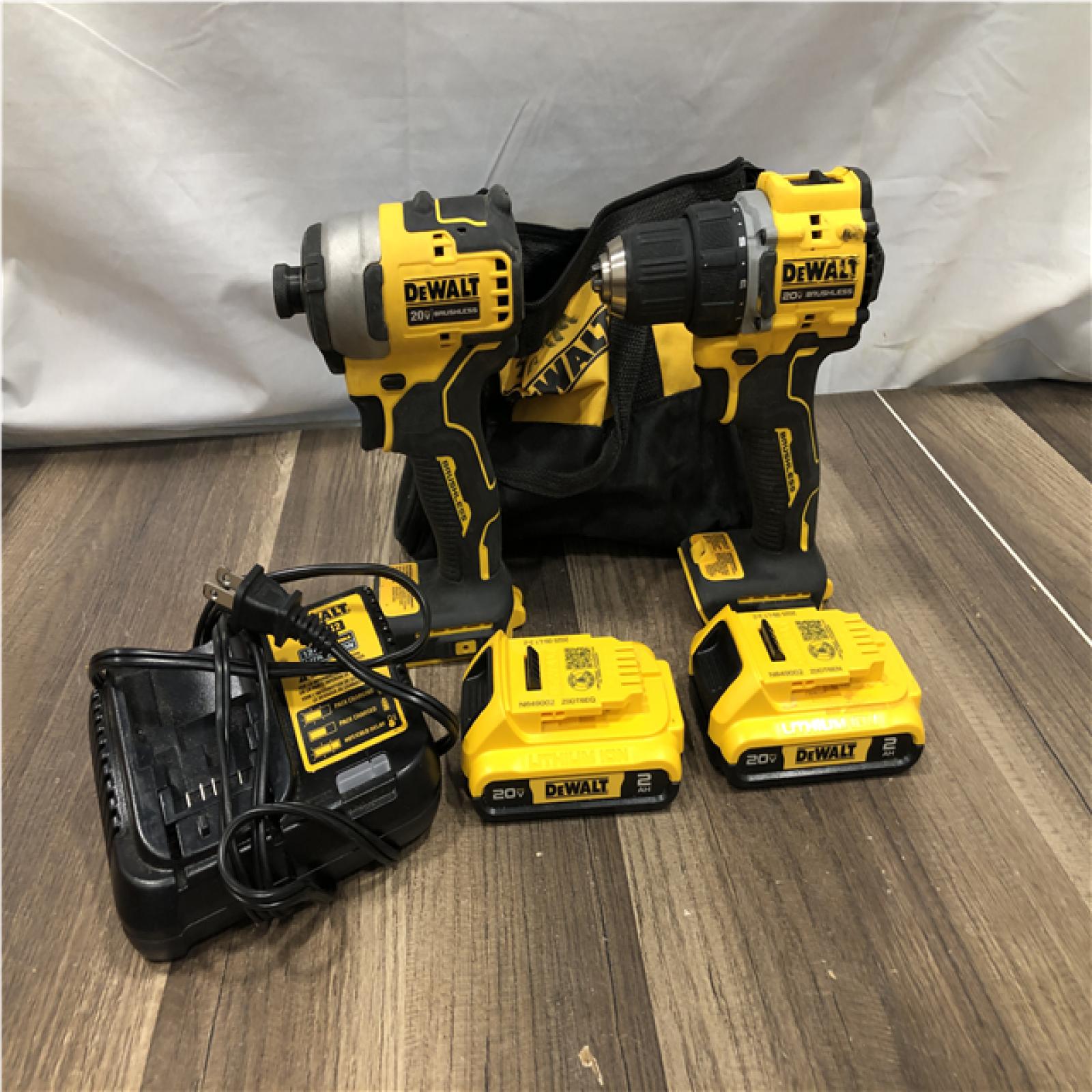 AS-IS DEWALT ATOMIC 20-Volt MAX Lithium-Ion Cordless Combo Kit