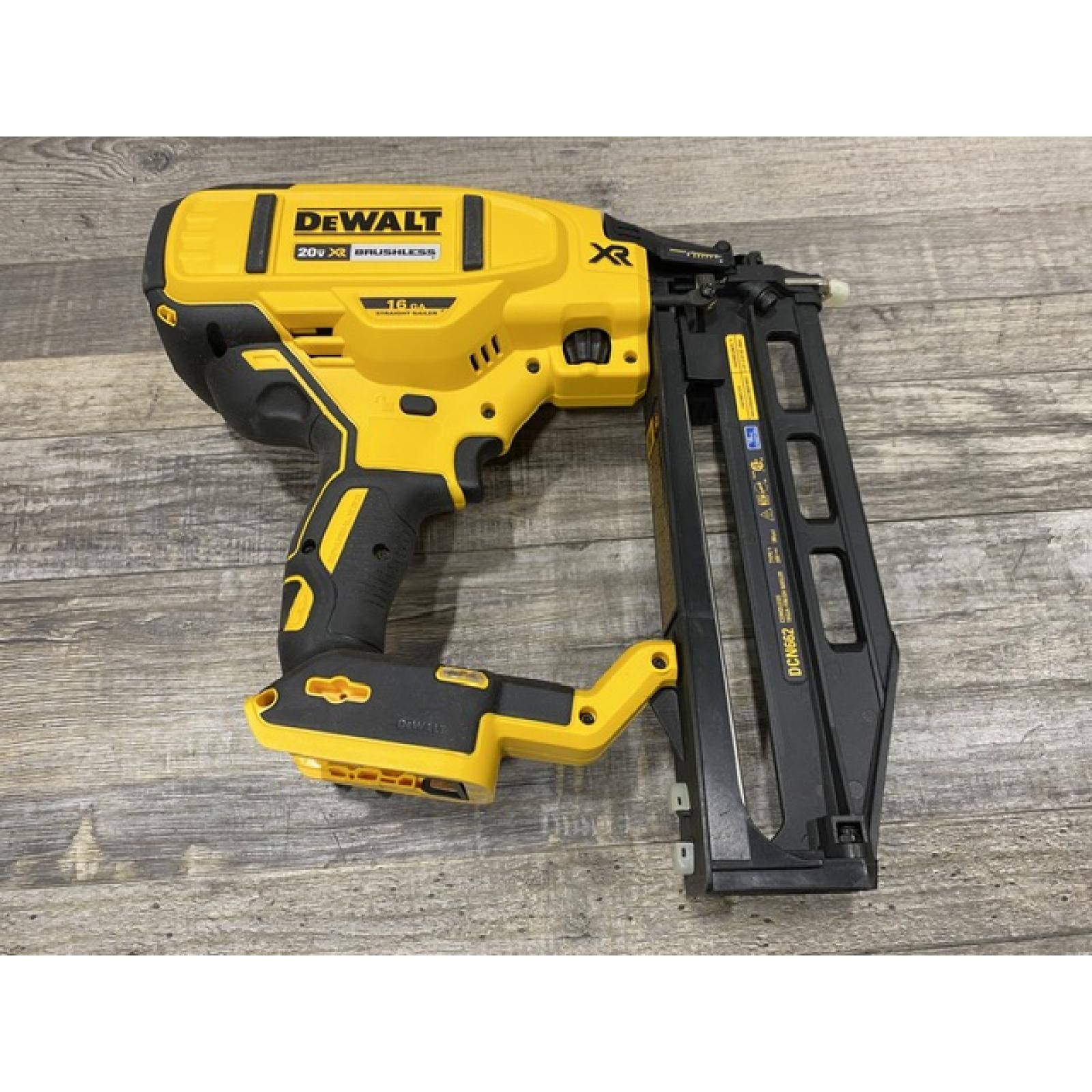 AS-IS DEWALT 20V MAX XR 16-Gauge Lithium-Ion Cordless Finish Nailer (Tool Only)