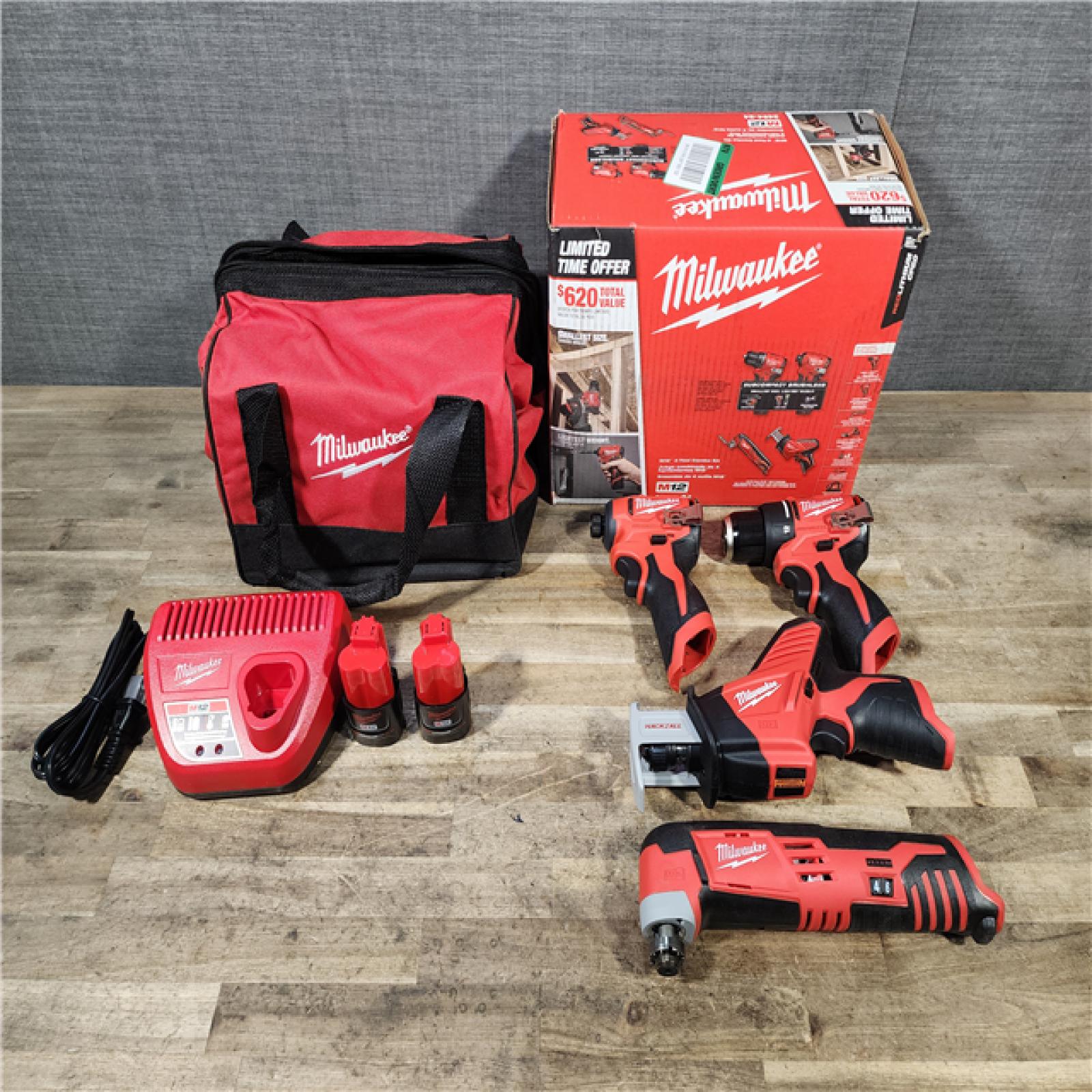 HOUSTON LOCATION - AS-IS MILWAUKEE M12 4 TOOL COMBO KIT