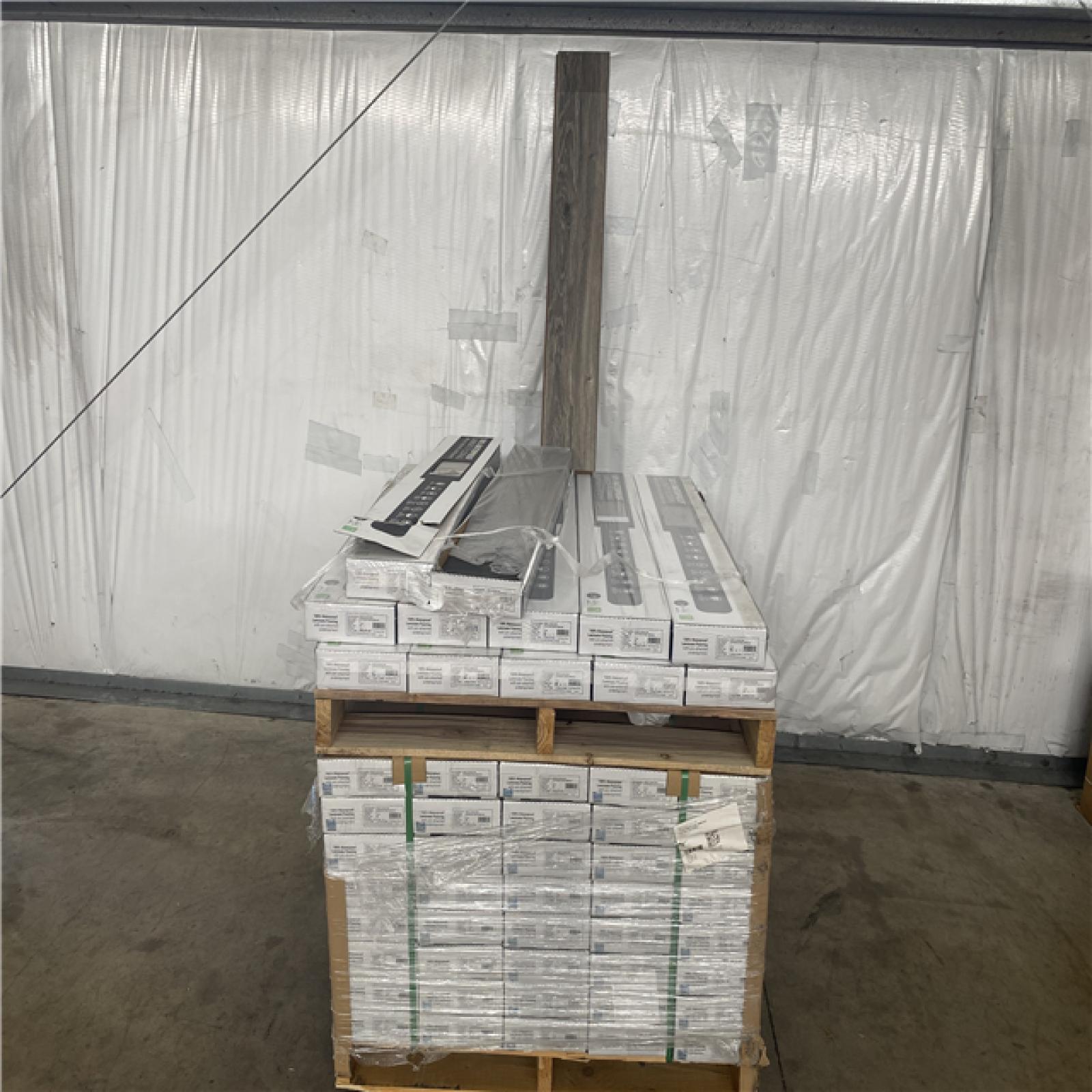 Houston Location AS IS - Home Improvement Flooring Pallet
