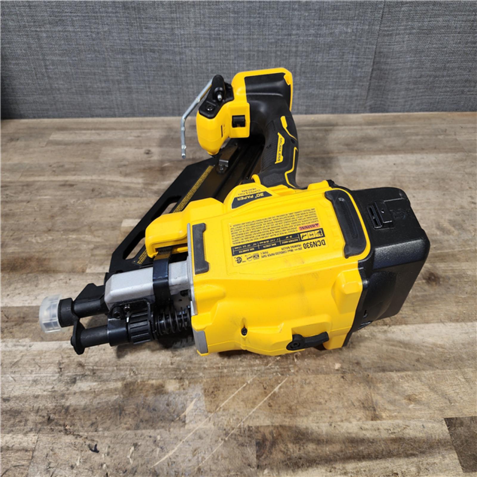 HOUSTON LOCATION - AS-IS (APPEARS LIKE NEW) DEWALT 20V 30 Degree Cordless Framing Nailer (Tool-Only)