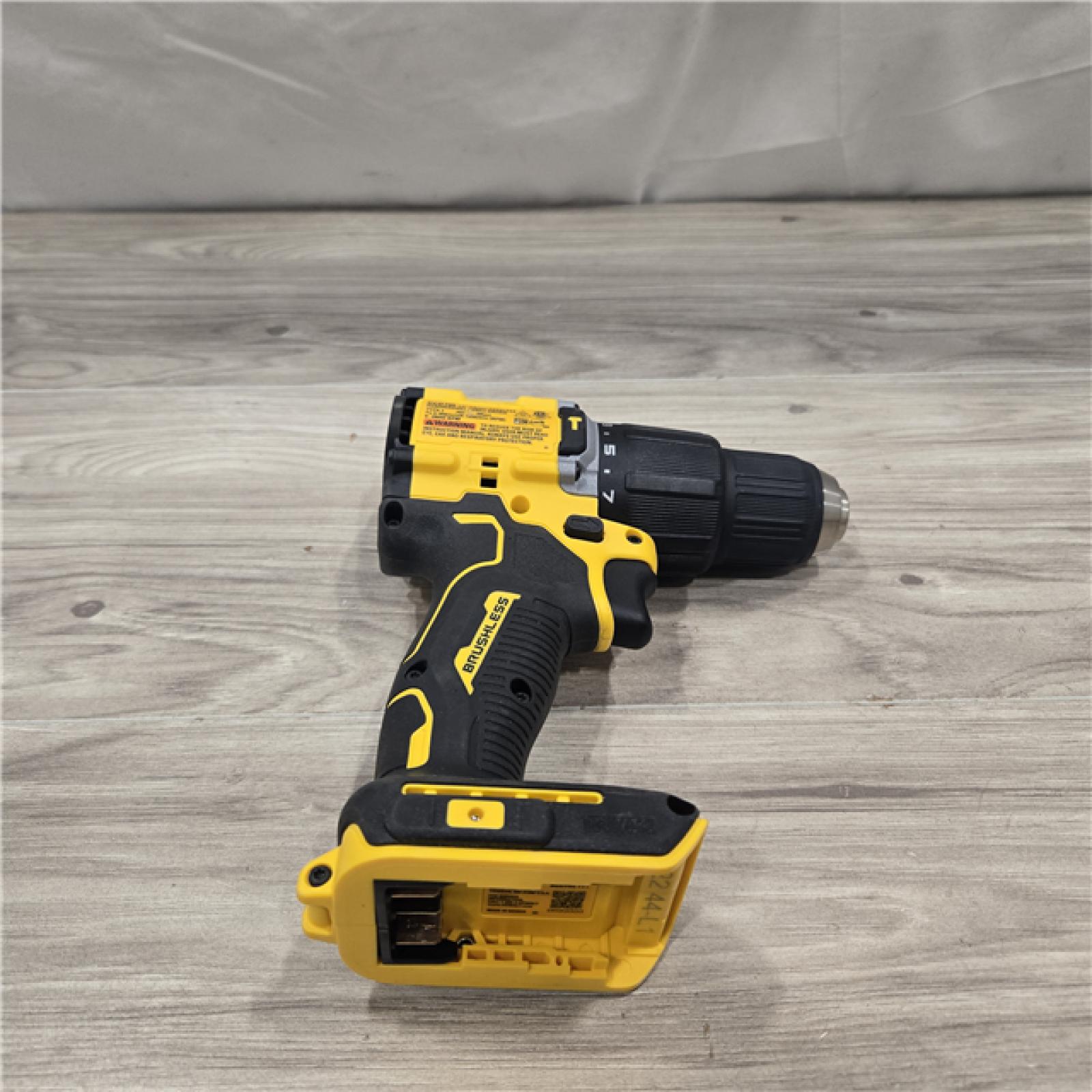 AS-IS DEWALT ATOMIC 20V Cordless 1/2 in. Compact Hammer Drill Kit
