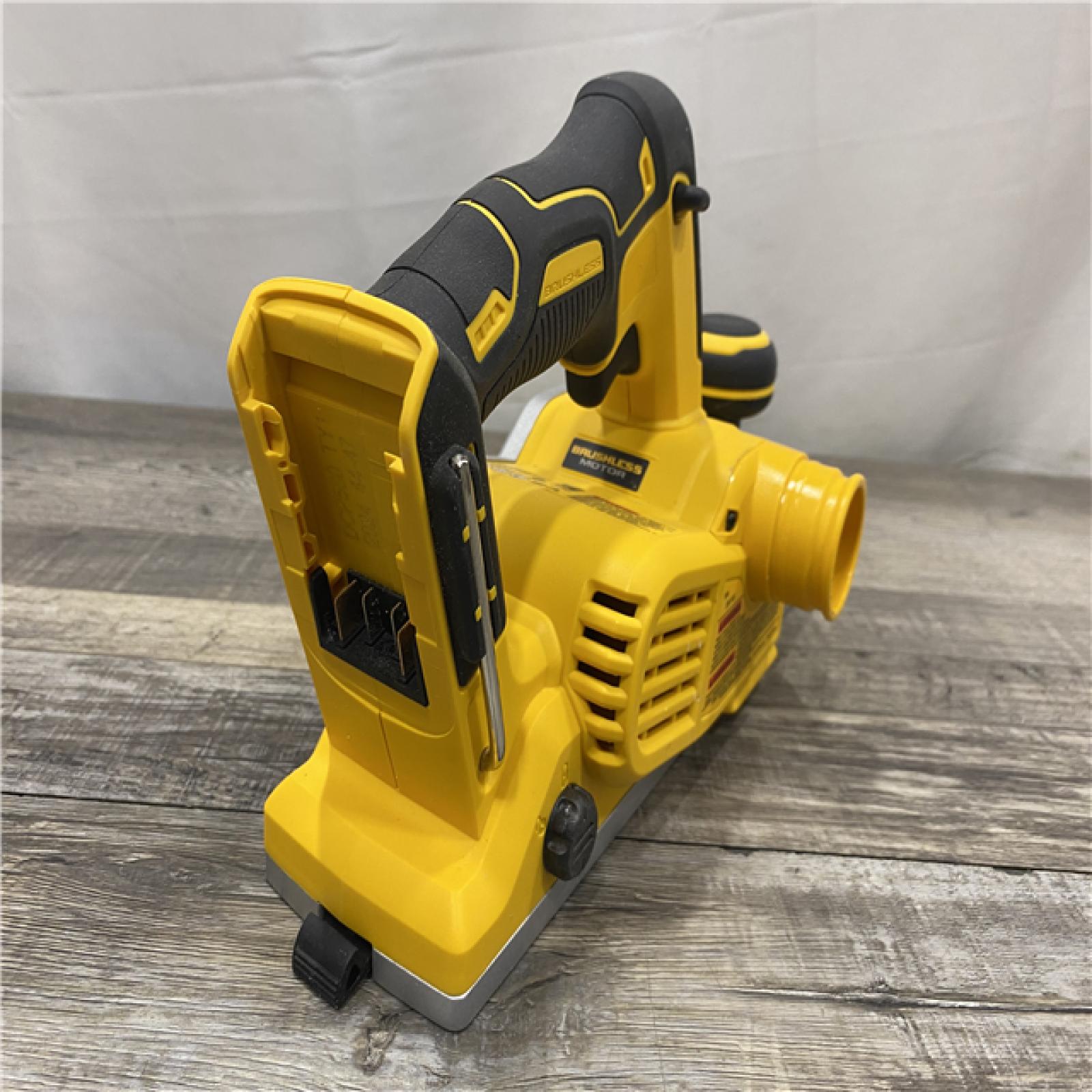 AS-IS DEWALT 20V MAX XR Cordless Brushless 3-1/4 in. Planer (Tool Only)