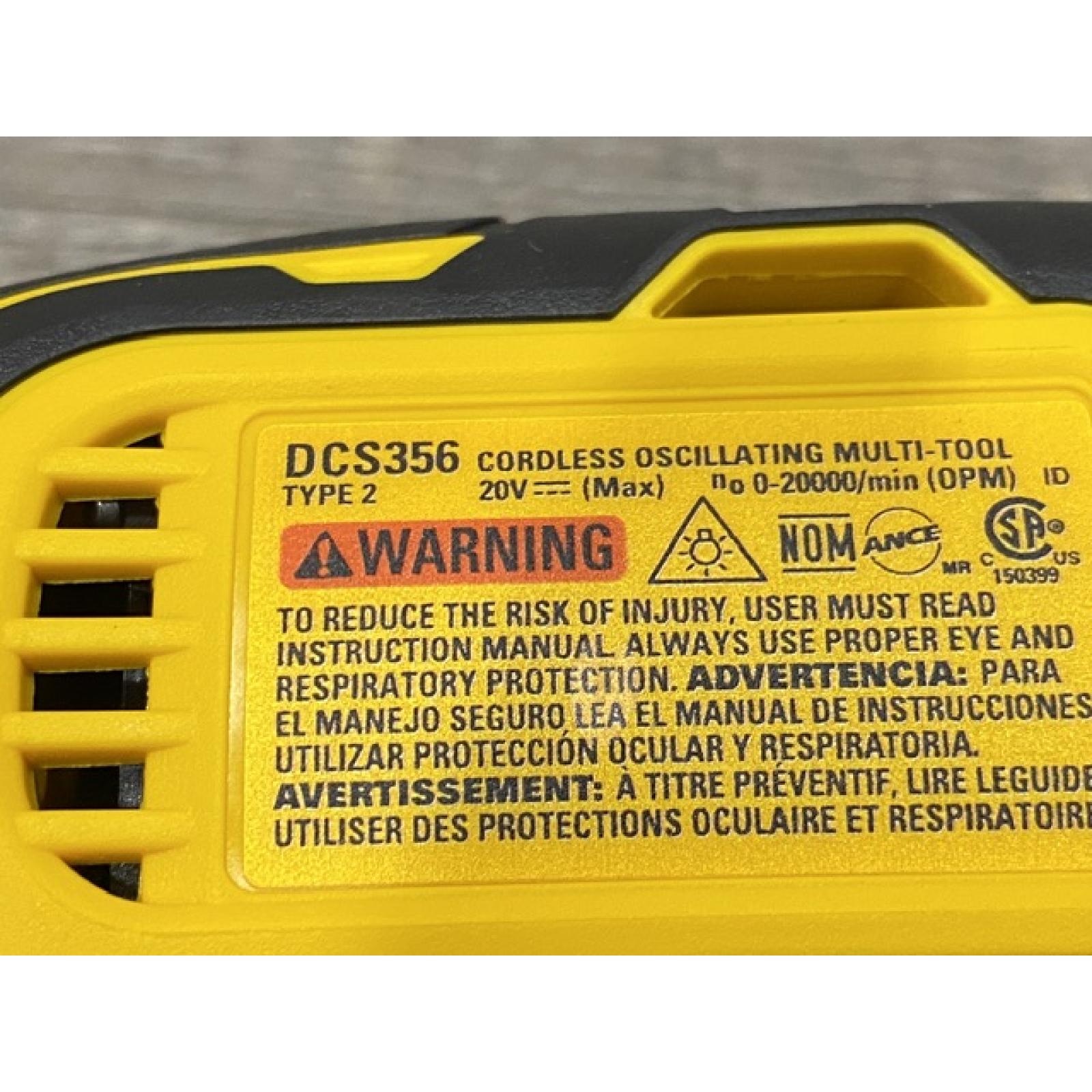 AS-IS DEWALT 20V MAX XR Cordless Brushless 3-Speed Oscillating Multi Tool Kit