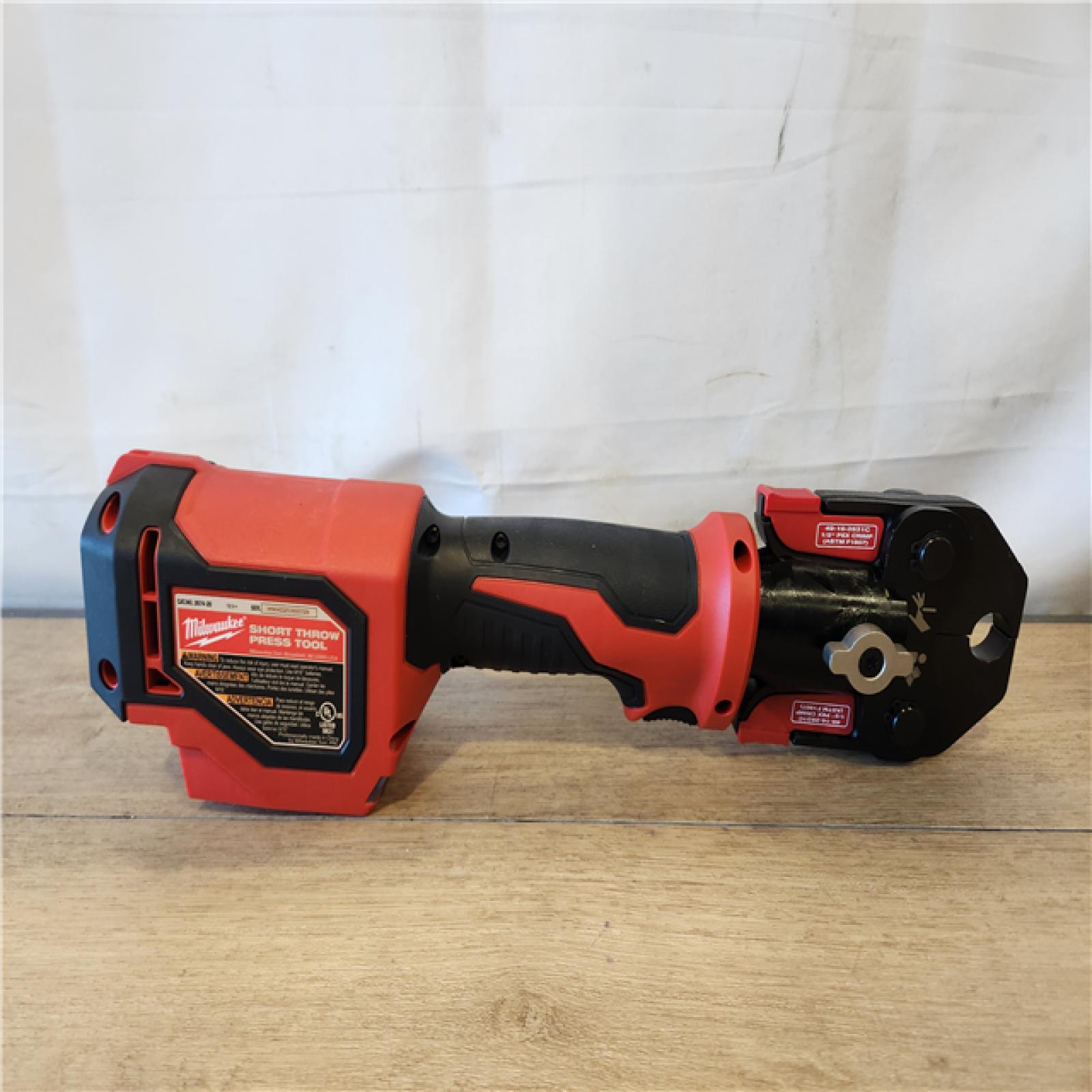 AS-IS- MILWAUKEE M18 Short Throw Press Tool Kit with PEX Crimp Jaws