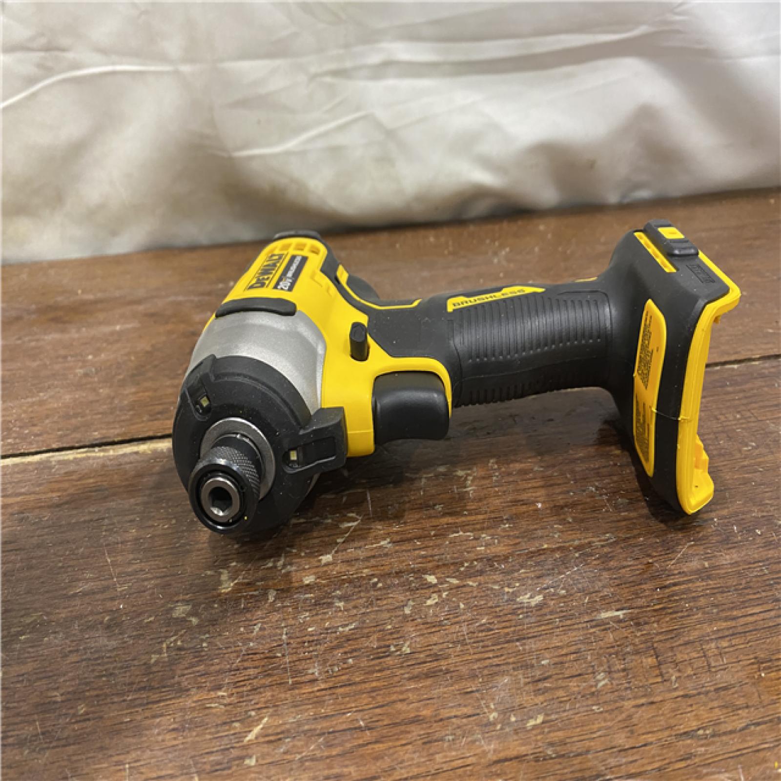AS-IS DeWALT ATOMIC 20V MAX Cordless Compact Impact Driver Kit W/ Li-Ion Battery, 1/4, Brushless
