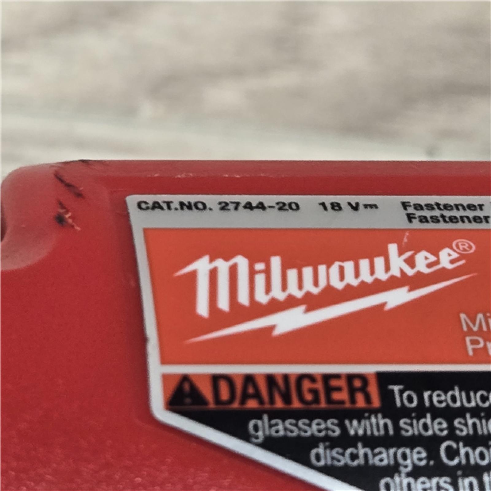 AS-IS Milwaukee 2744-20 M18 FUEL 3-1/2 in. 18V 21-Degree Cordless Framing Nailer (Tool-Only)