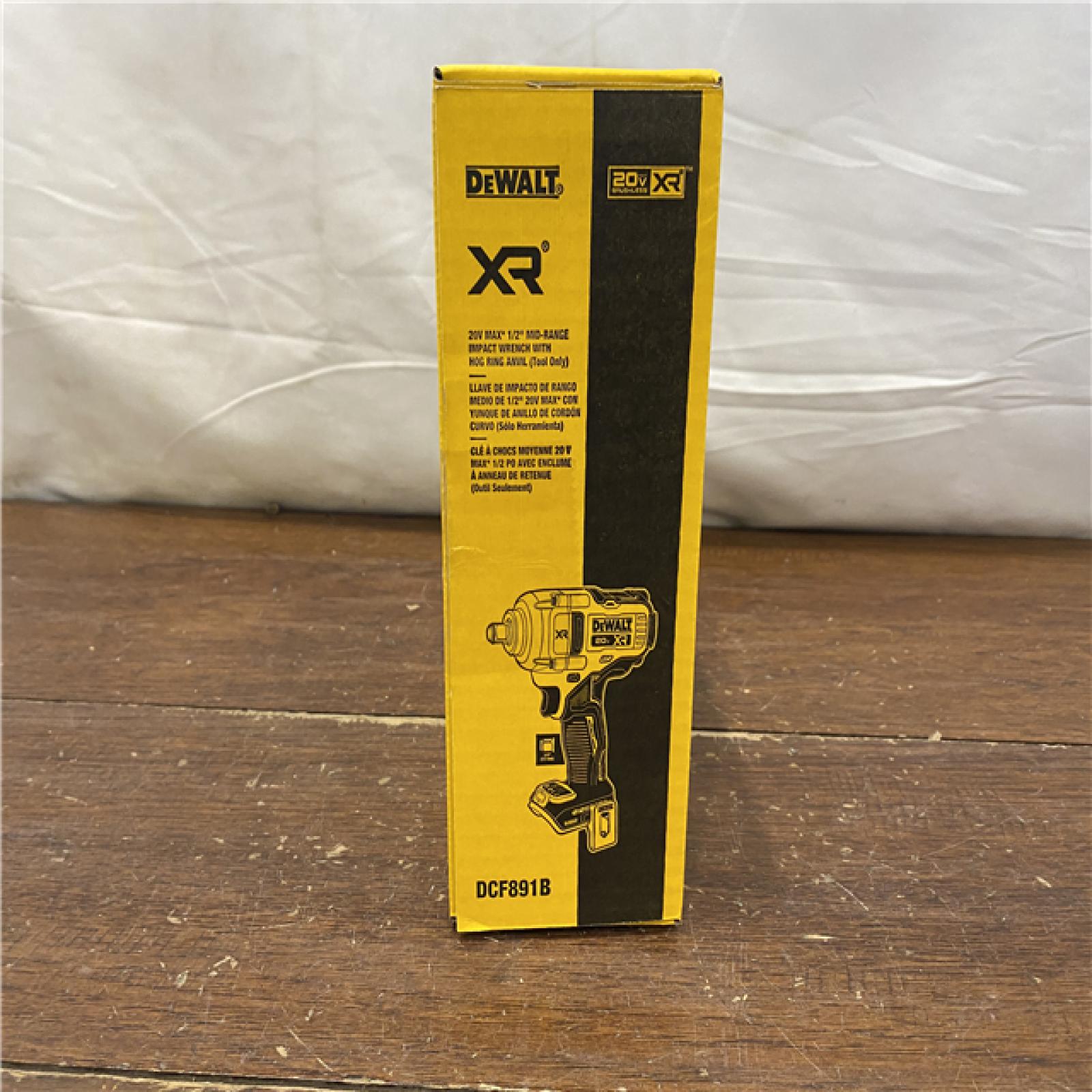 NEW  DEWALT 20-Volt MAX XR Cordless 1/2 in. Impact Wrench (Tool-Only) (DCF891B)