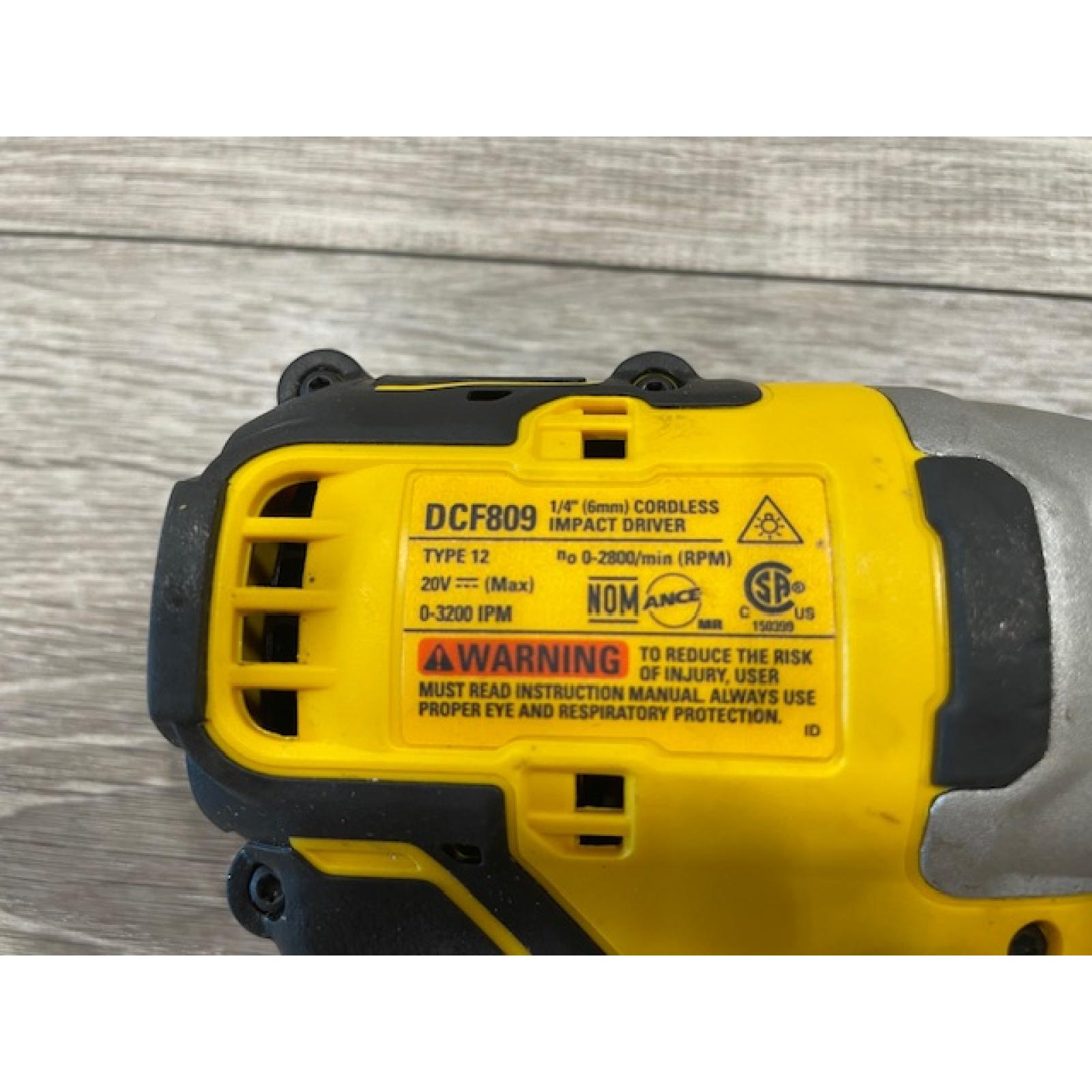 AS-IS  DEWALT ATOMIC 20-Volt MAX Lithium-Ion Cordless Combo Kit