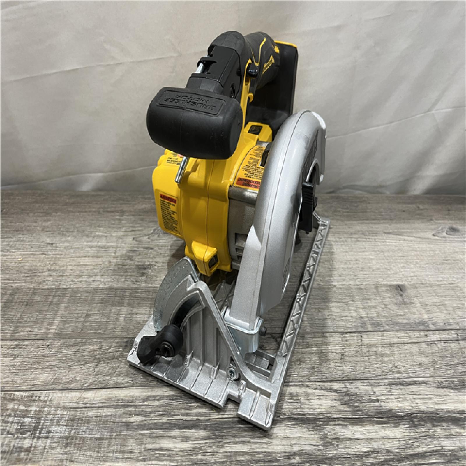 AS-IS DEWALT 20V MAX Cordless Brushless 6-1/2 in. Sidewinder Style Circular Saw (Tool Only)