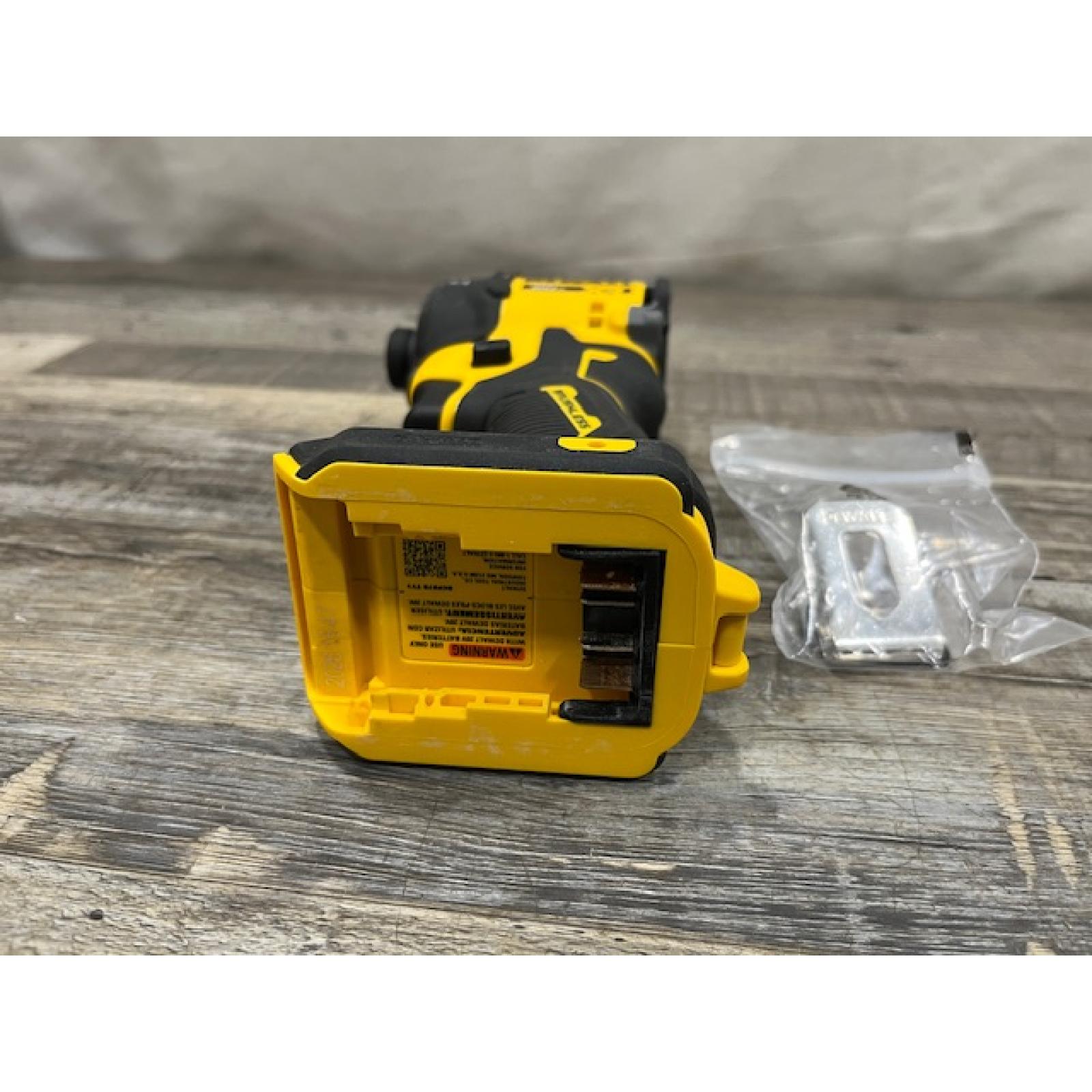 AS-IS DEWALT 20V XR Brushless Cordless 1/4 in. Quiet Hydraulic Impact Driver (Tool-Only)