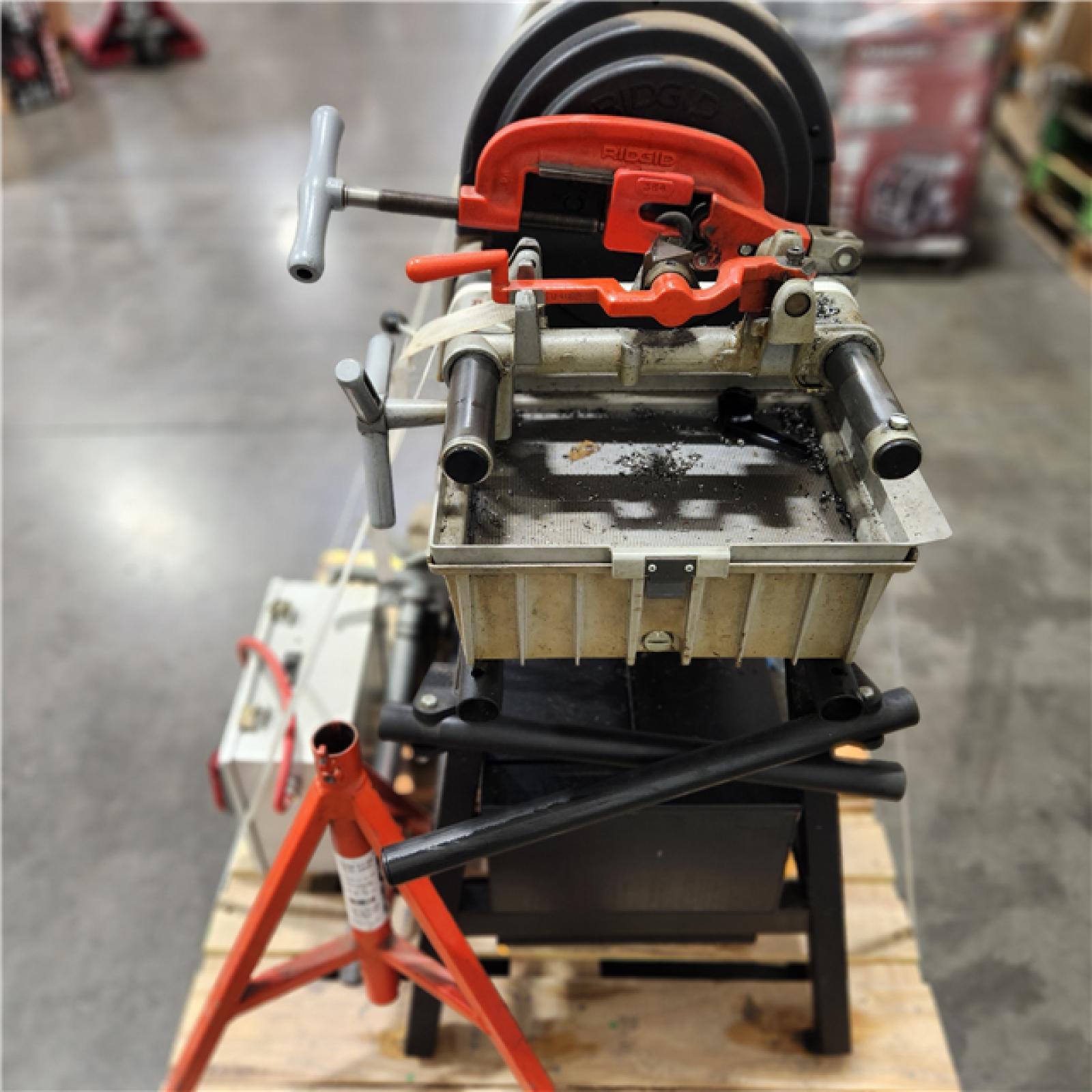 Dallas Location - As-Is RIDGID 1822I Pipe Threading Machine