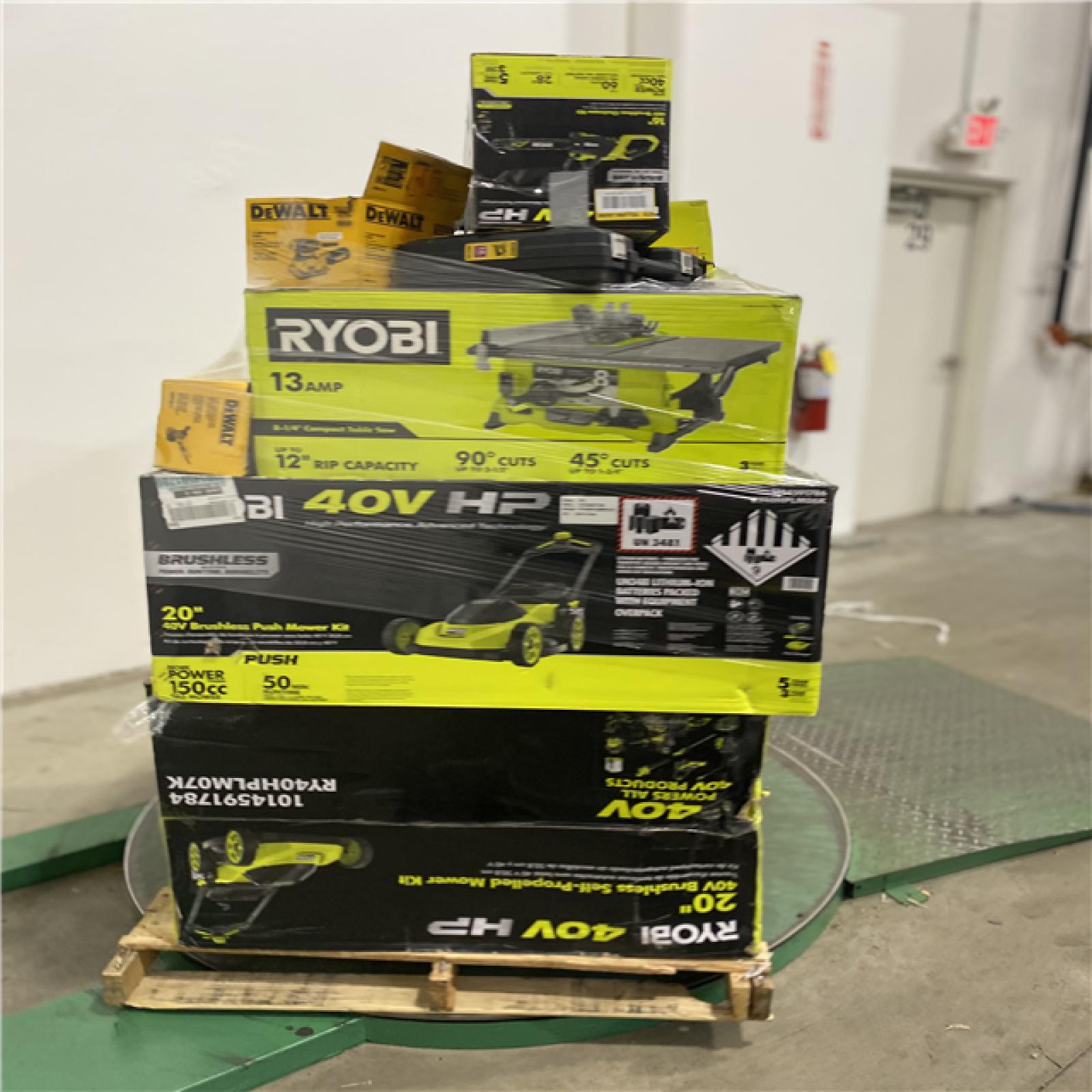 Dallas Location - As-Is Tool Pallet