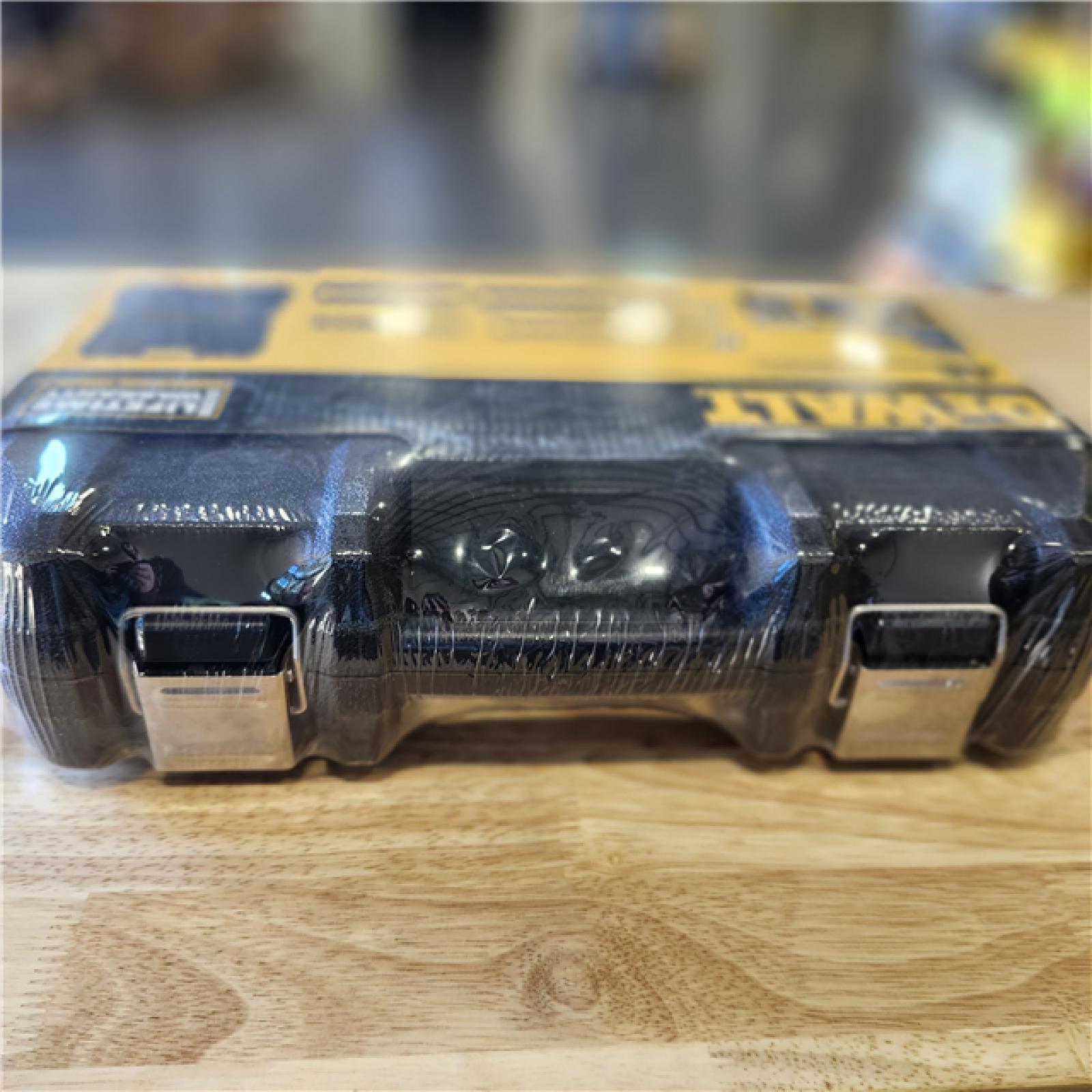 NEW! - DEWALT 1/4 in. Drive Metric and SAE Impact Socket Set (48-Piece)