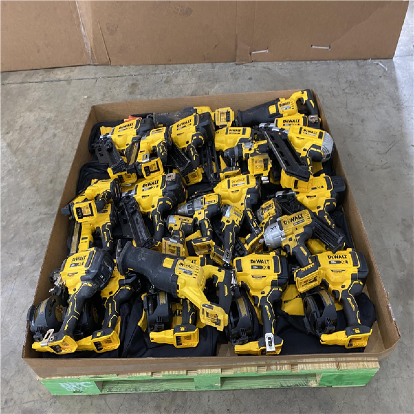 Houston Location AS IS - Tool Pallet