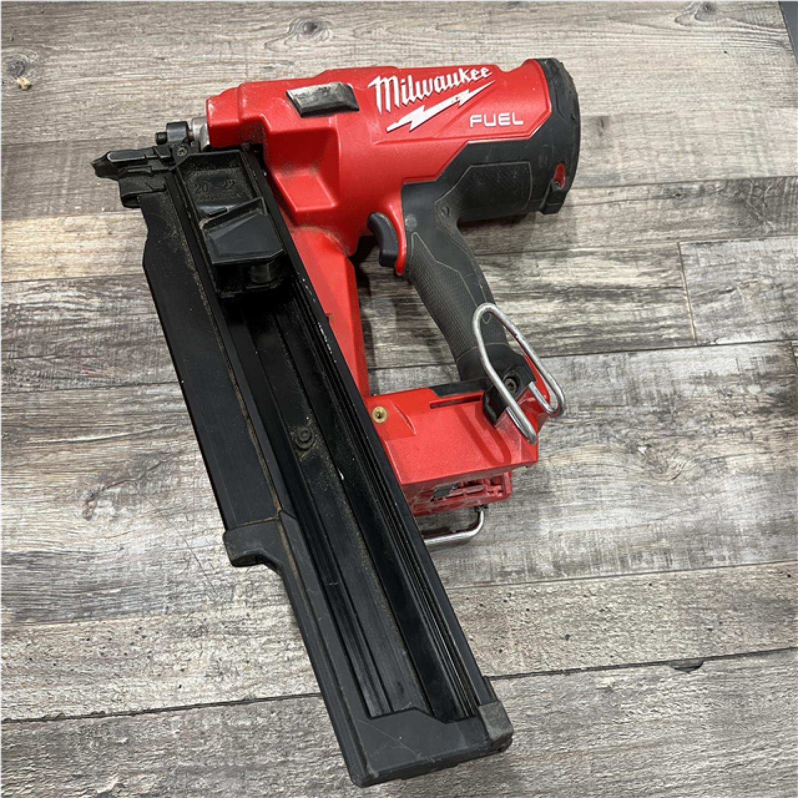 AS-IS Milwaukee FUEL 3-1/2 in 18V 21-Degree Lithium-Ion Brushless Cordless Nailer (Tool Only)