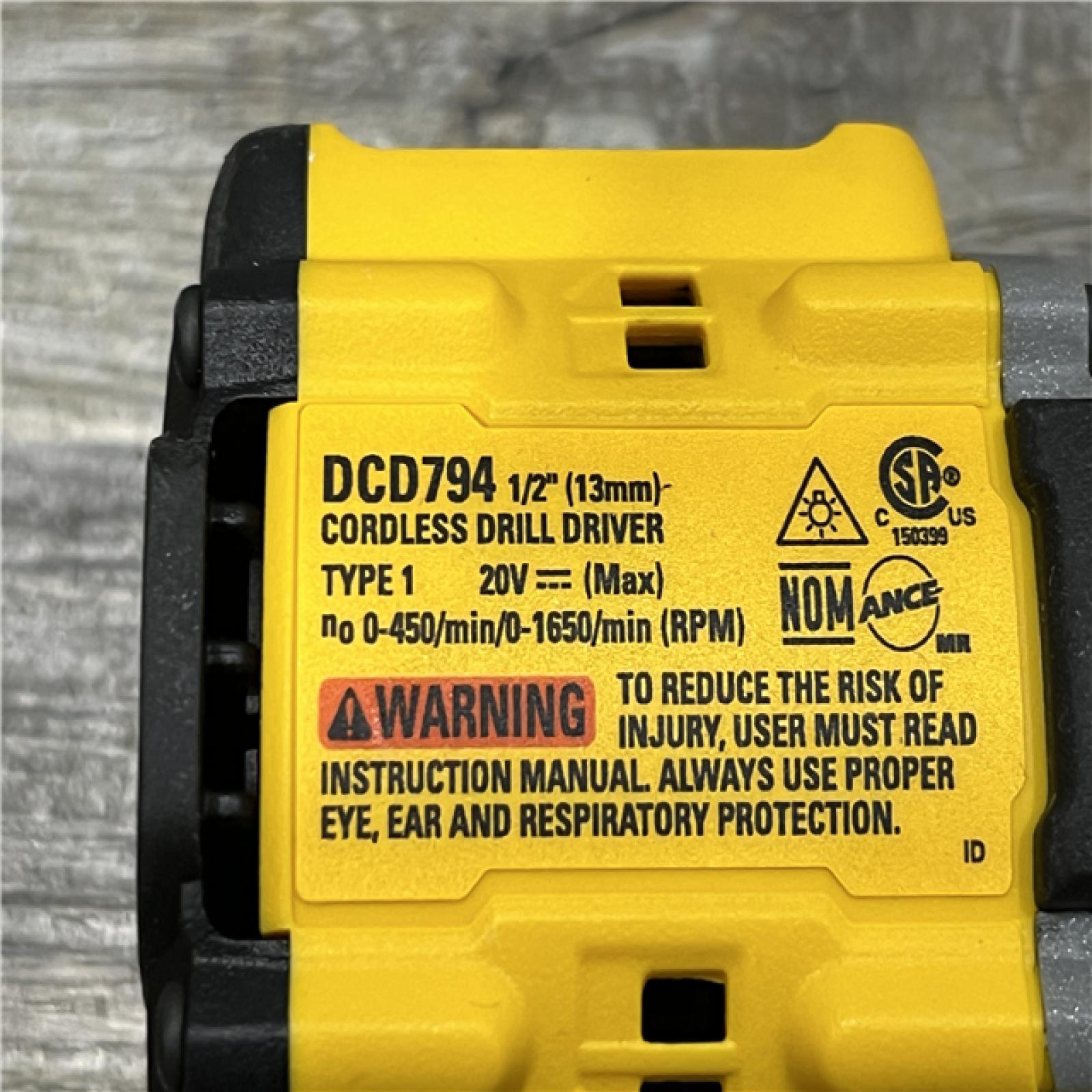 AS-IS DEWALT Atomic 20V Lithium-Ion Cordless Compact 1/2 in. Drill/Driver Kit