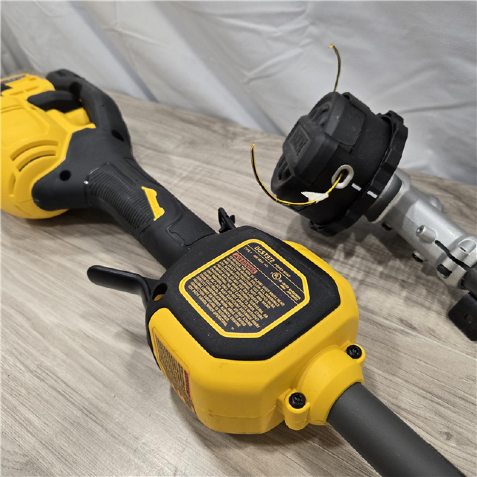 DEWALT FLEXVOLT 60V MAX 17 in. Cordless Trimmer Kit