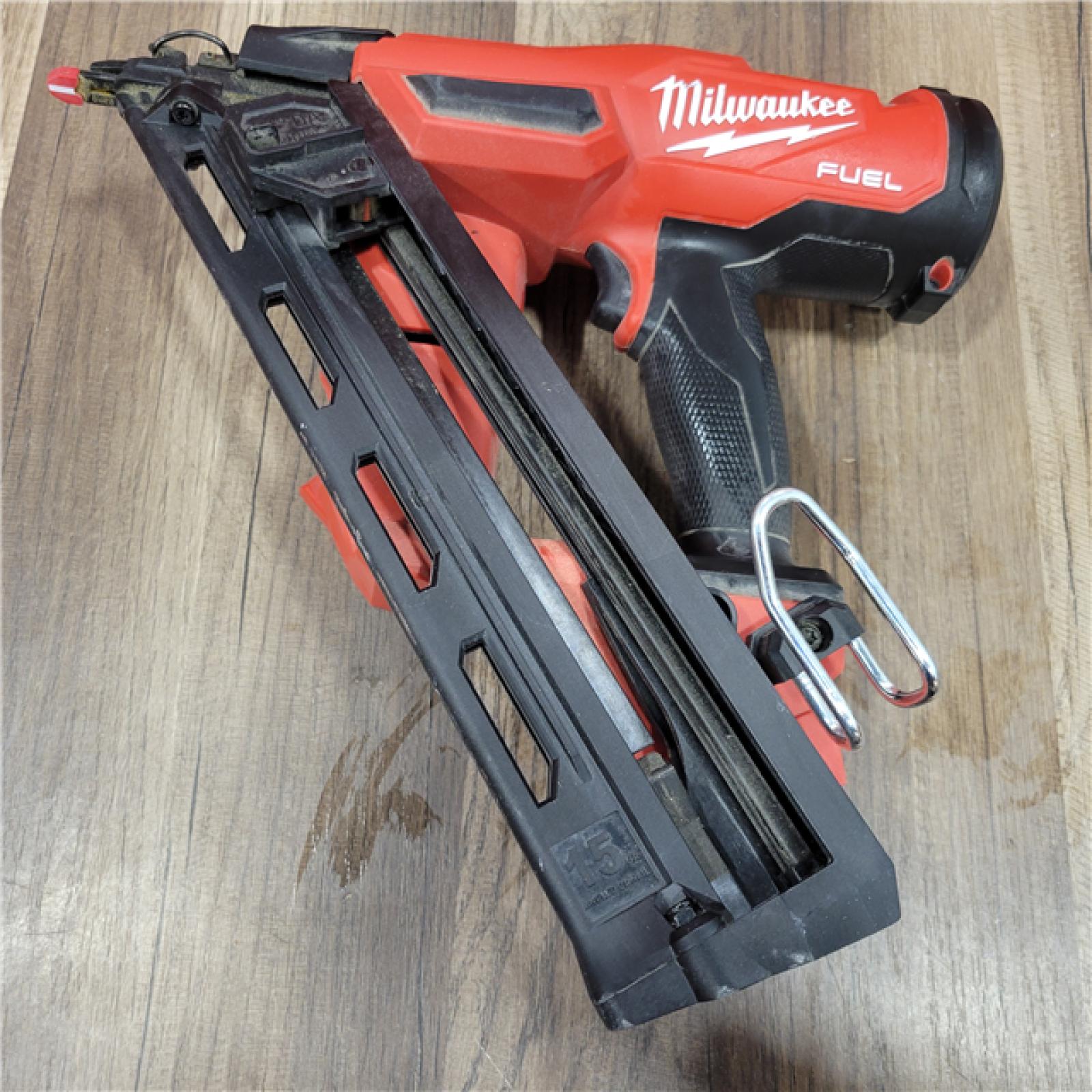 AS-IS  Milwaukee 2839-20 M18 FUEL 15 Ga. 18 Volt Brushless Angled Finish Nailer