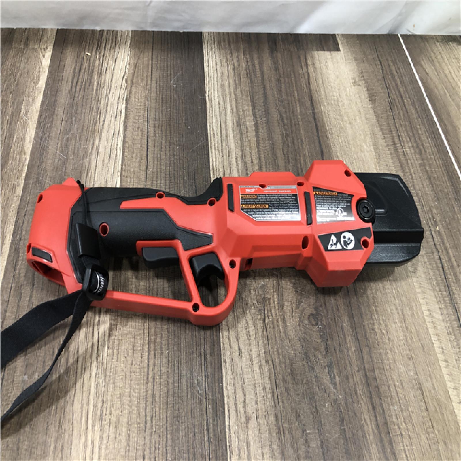 AS-IS Milwaukee 12V Cordless Brushless Pruner Shears Kit W/ 2.0 Ah Battery & Charger