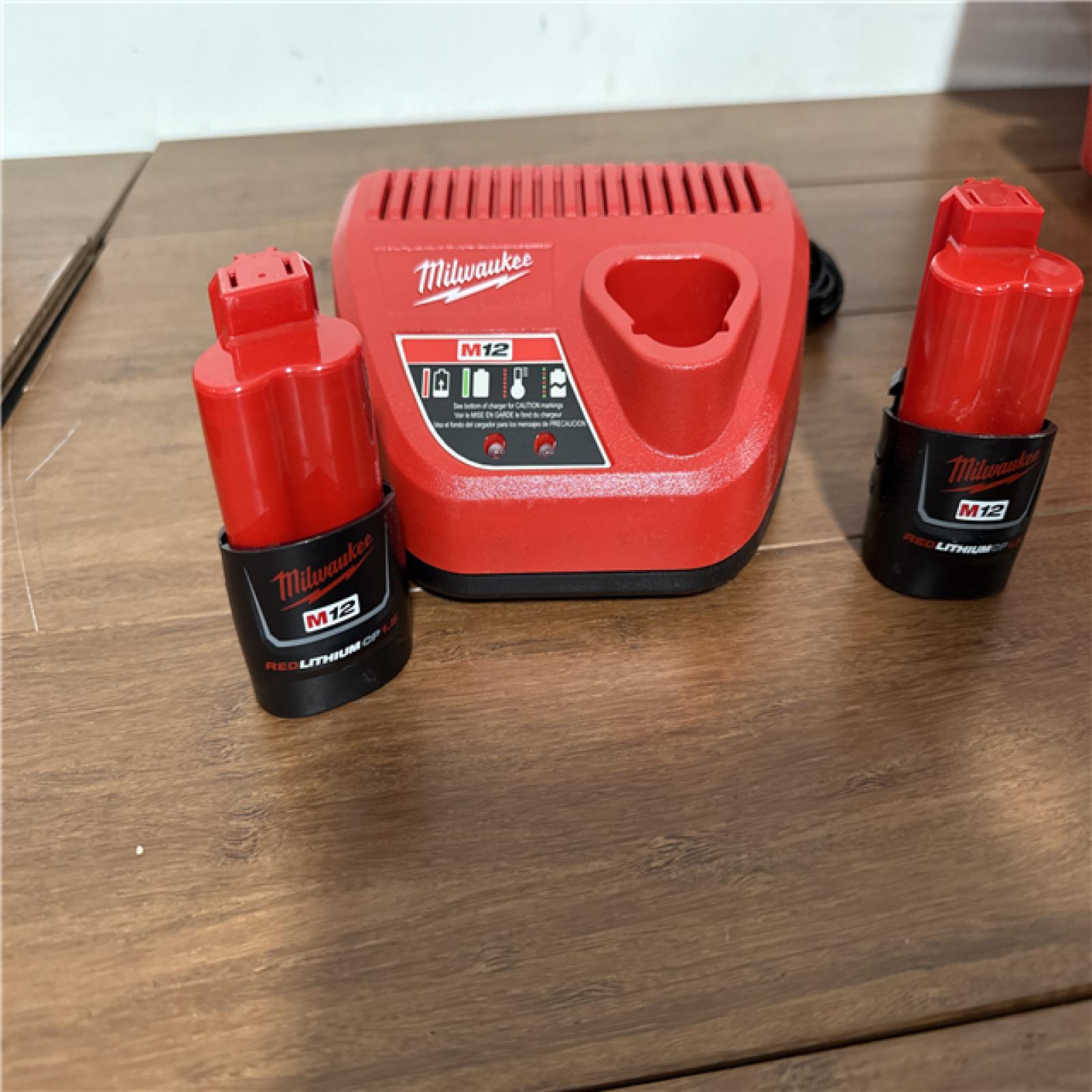 California AS-IS Milwaukee M12 Pex Expander Kit, Includes (2) Batteries, Charger & Hard Case