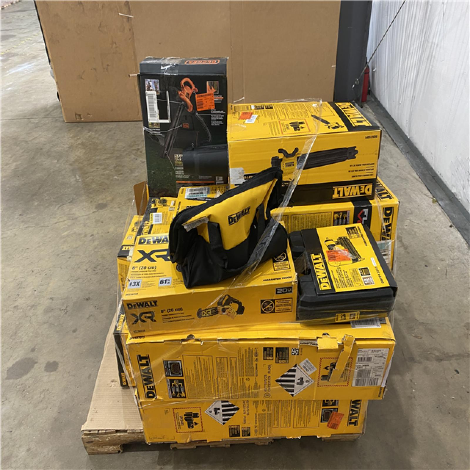 Houston Location AS IS - Tool Pallet