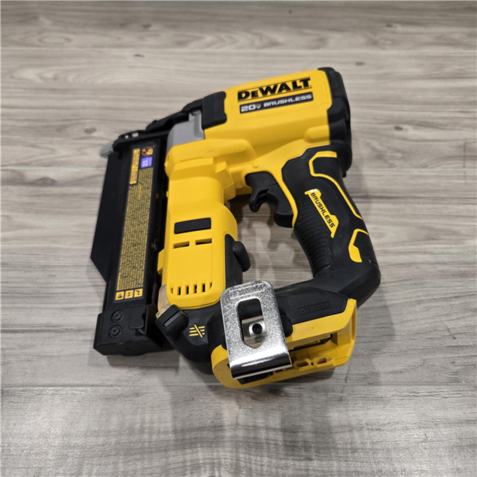 DeWalt DCN623D1 20V MAX Atomic Compact Cordless 23 Gauge Pin Nailer Kit