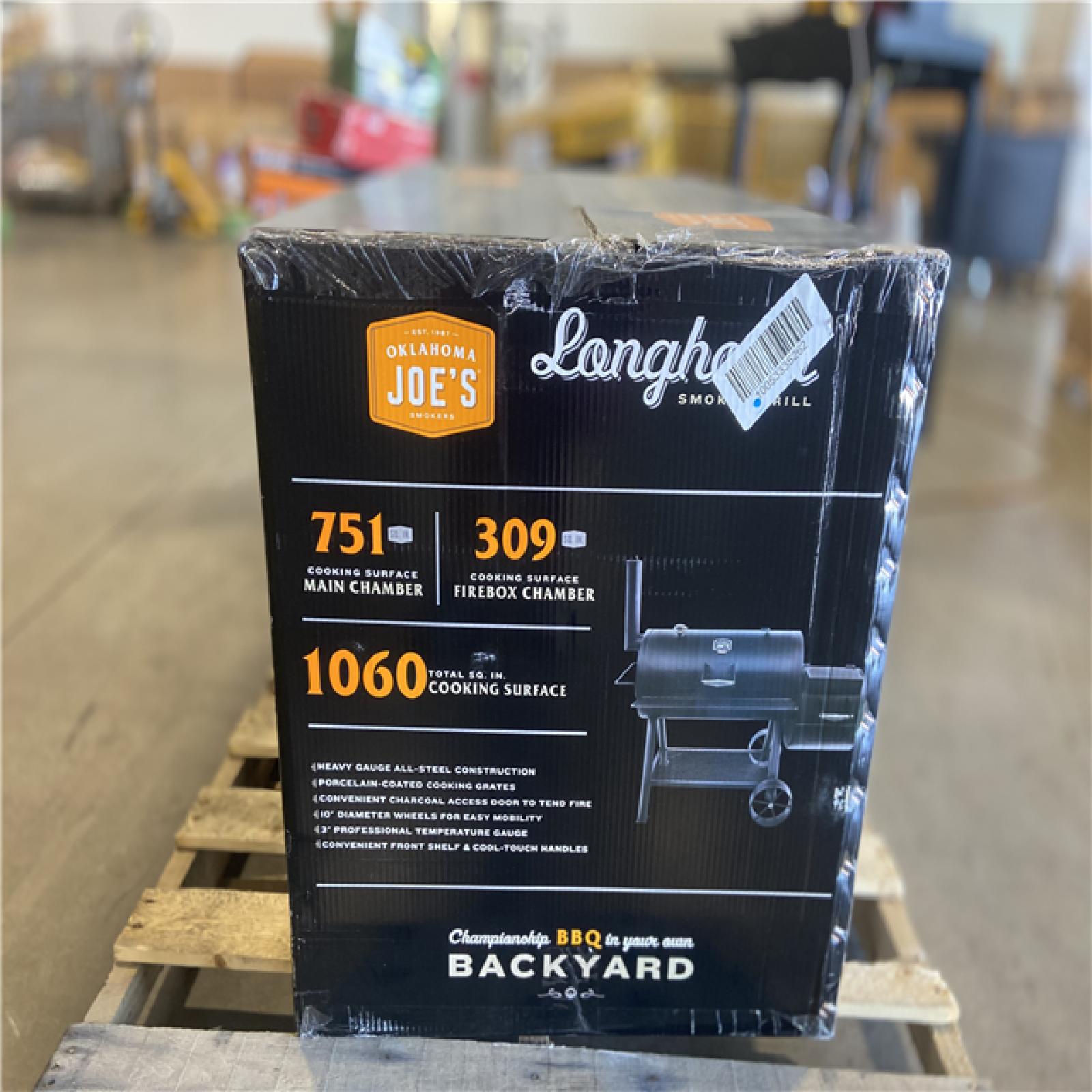 DALLAS LOCATION - OKLAHOMA JOE'S Longhorn Offset Charcoal Smoker and Grill with 1060 sq. in. Cooking Area in Black
