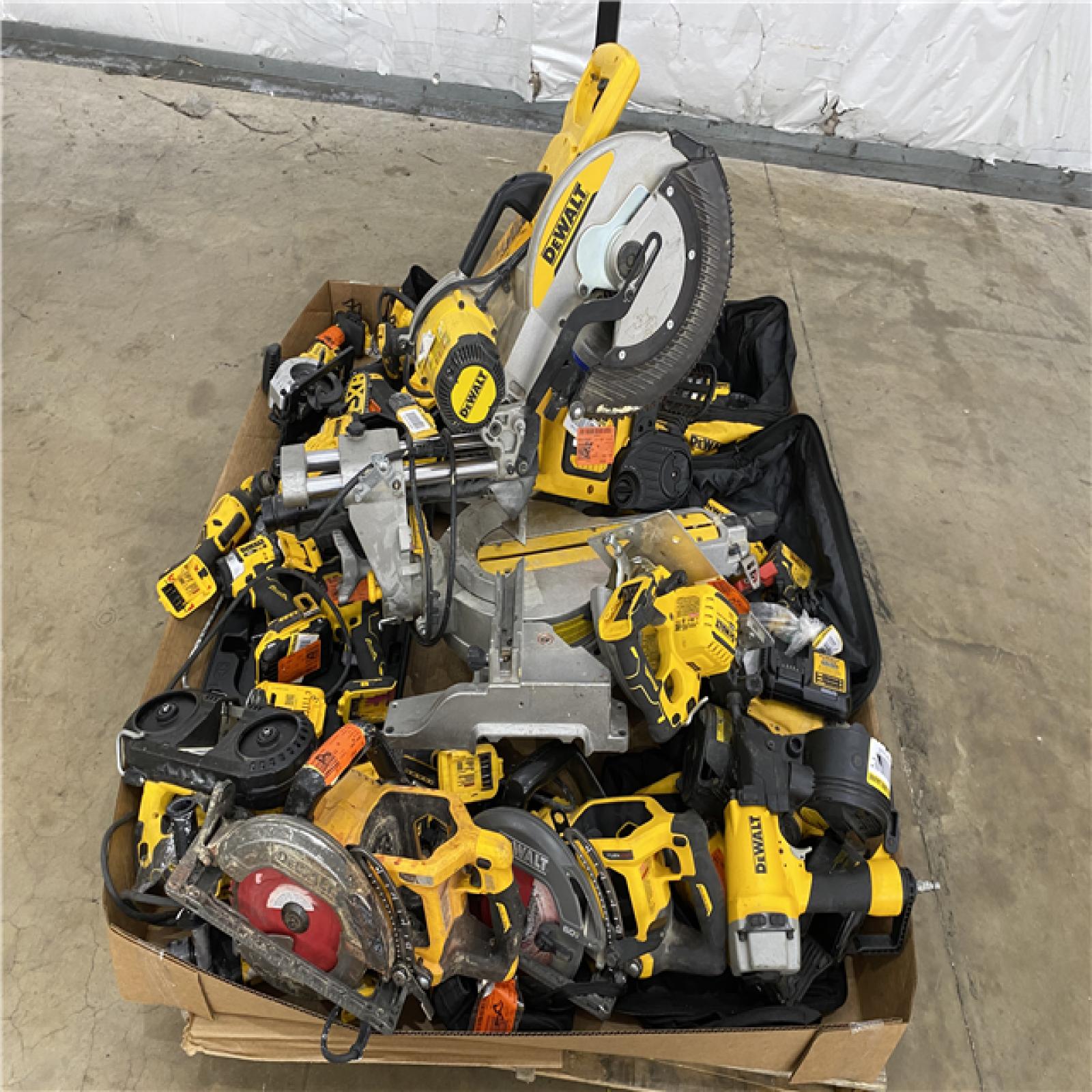 Houston Location AS IS - Tool Pallet