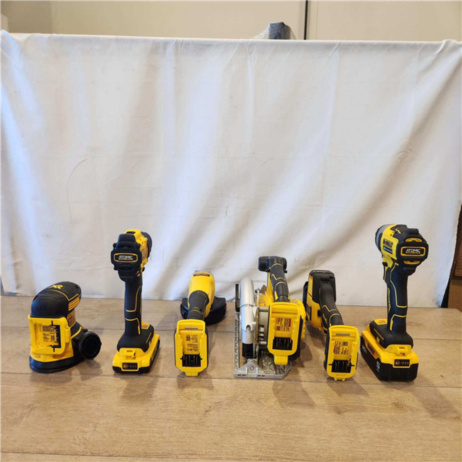 AS-IS- DEWALT 20V Lithium-Ion Cordless 6-Tool Combo Kit with 5.0 Ah and 2.0 Ah Batteries  Charger and Tough System 2.0 Rolling Toolbox