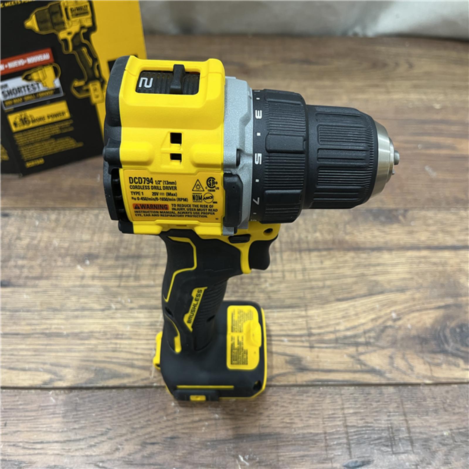 AS-IS Dewalt 20V 550 PSI  1 GPM Cordless Power Cleaner W/ 4 Nozzles Tool-Only DCPW550B