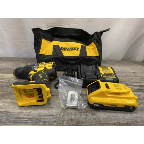 LIKE NEW - DEWALT ATOMIC 20V Cordless 1/2 in. Compact Hammer Drill Kit