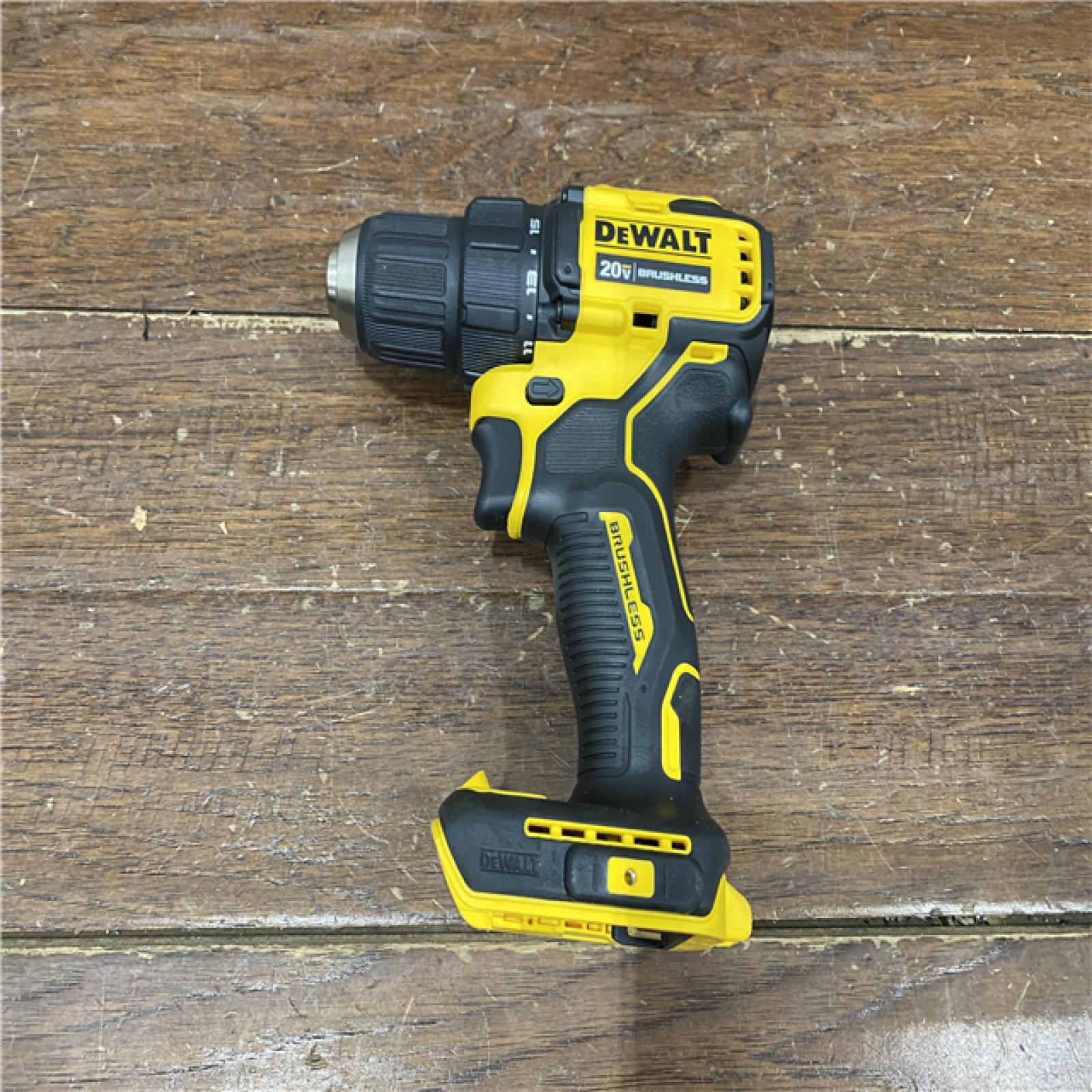 AS-IS ATOMIC 20V MAX Cordless Brushless Compact 1/2 in. Drill/Driver, (2) 20V 1.3Ah Batteries, Charger and Bag