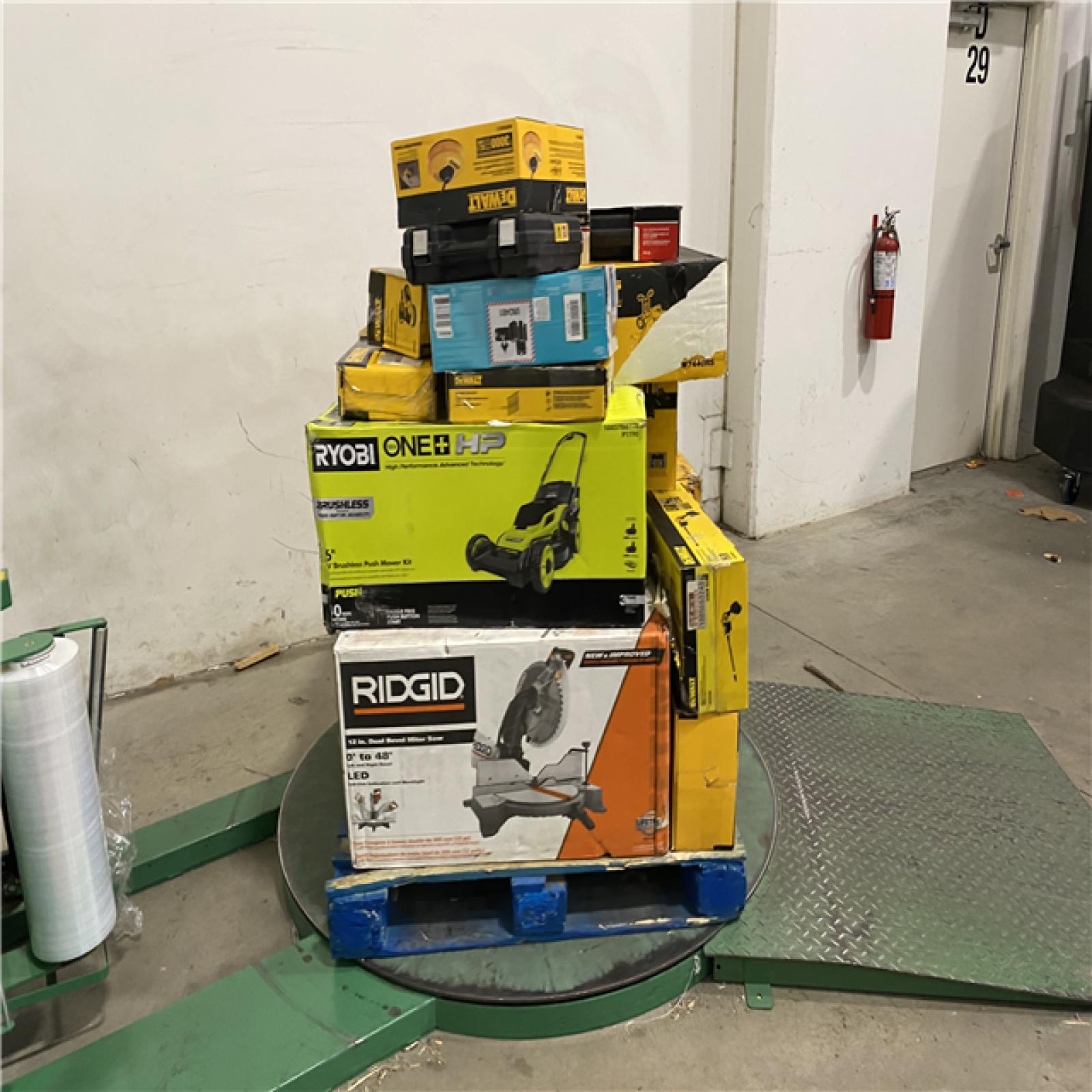 Dallas Location - As-Is Tool Pallet