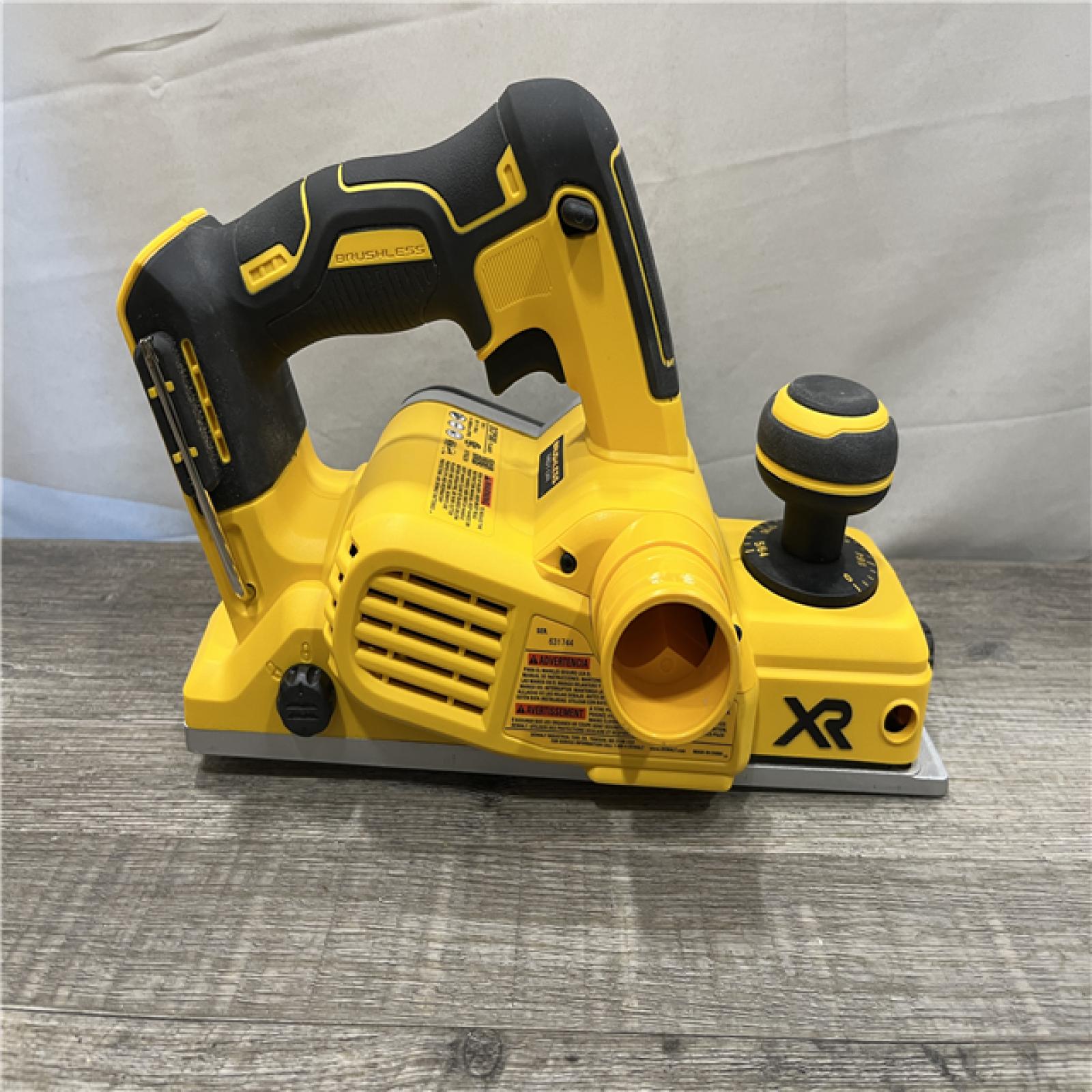 AS-IS DEWALT 20V MAX XR Cordless Brushless 3-1/4 in. Planer (Tool Only)