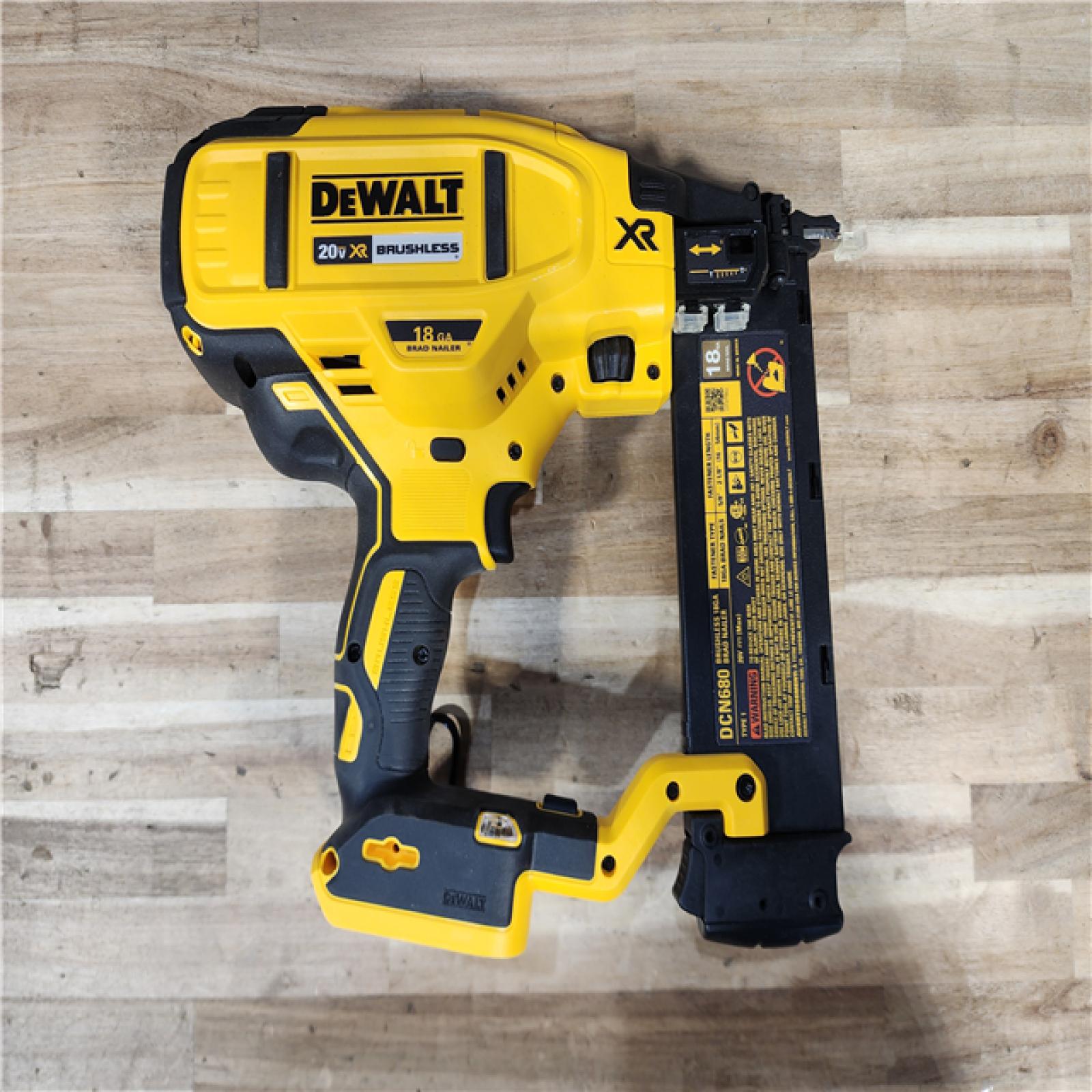 HOUSTON LOCATION - AS-IS DEWALT 20V MAX XR Lithium-Ion Electric Cordless 18-Gauge Brad Nailer (Tool Only)